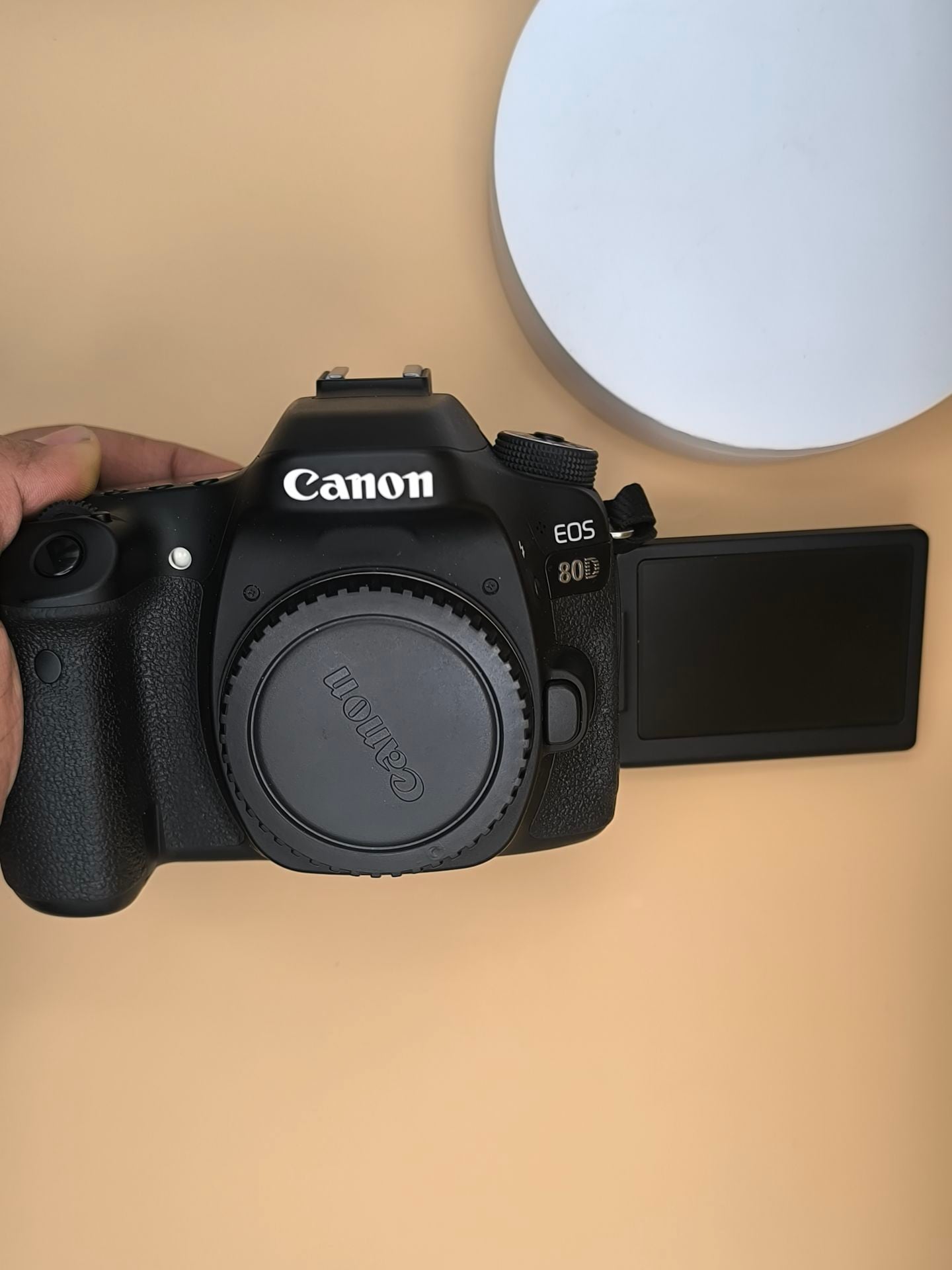 Canon 80 D camera fresh like brand new 2000 fixed - Image 4