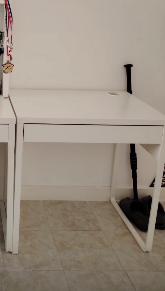 MICKE IKEA white desk - Image 1