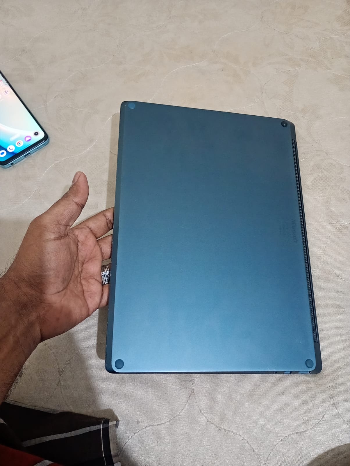 Microsoft Surface Laptop - Image 2