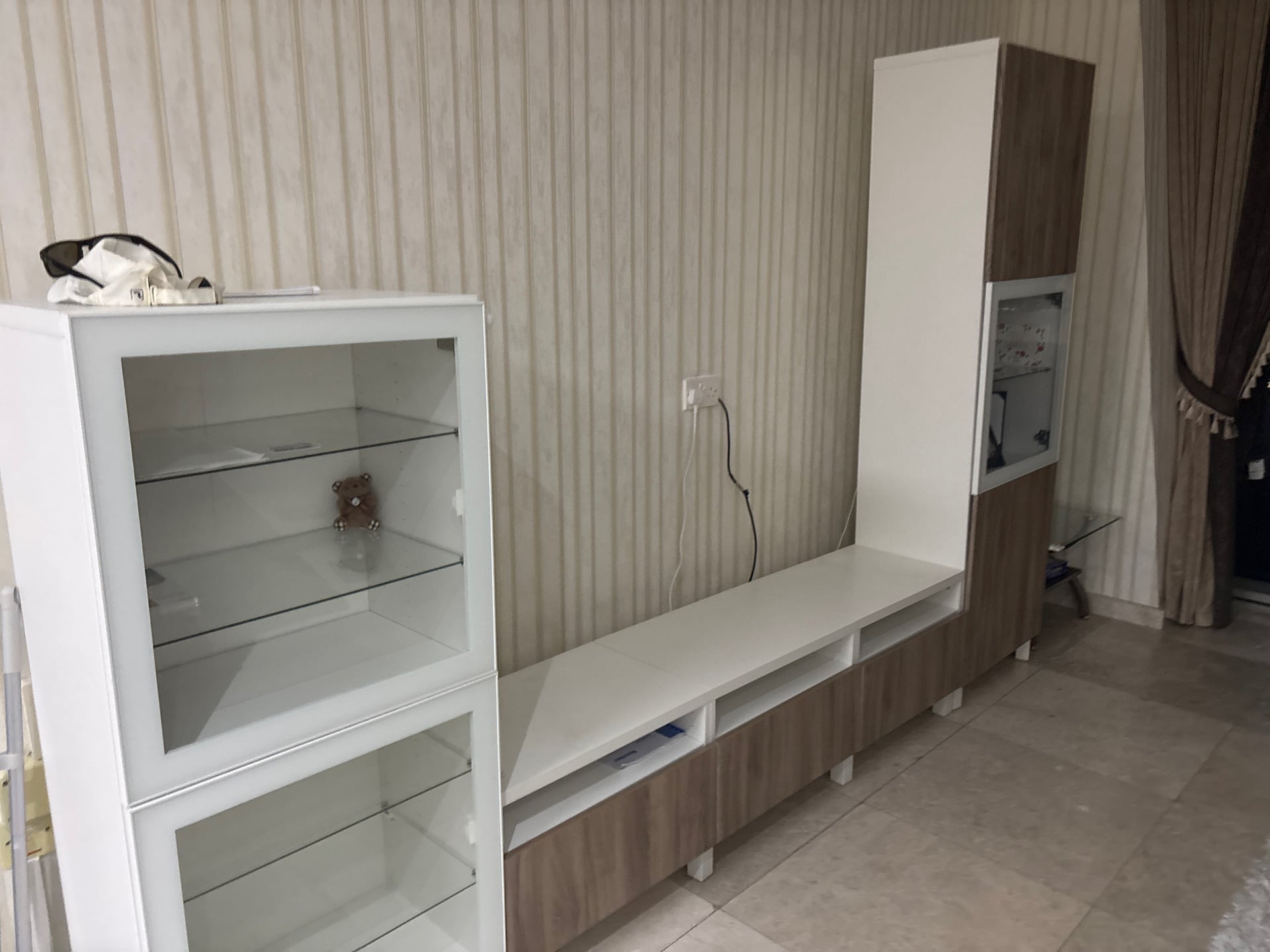 TV Console QAR 600 - Image 1