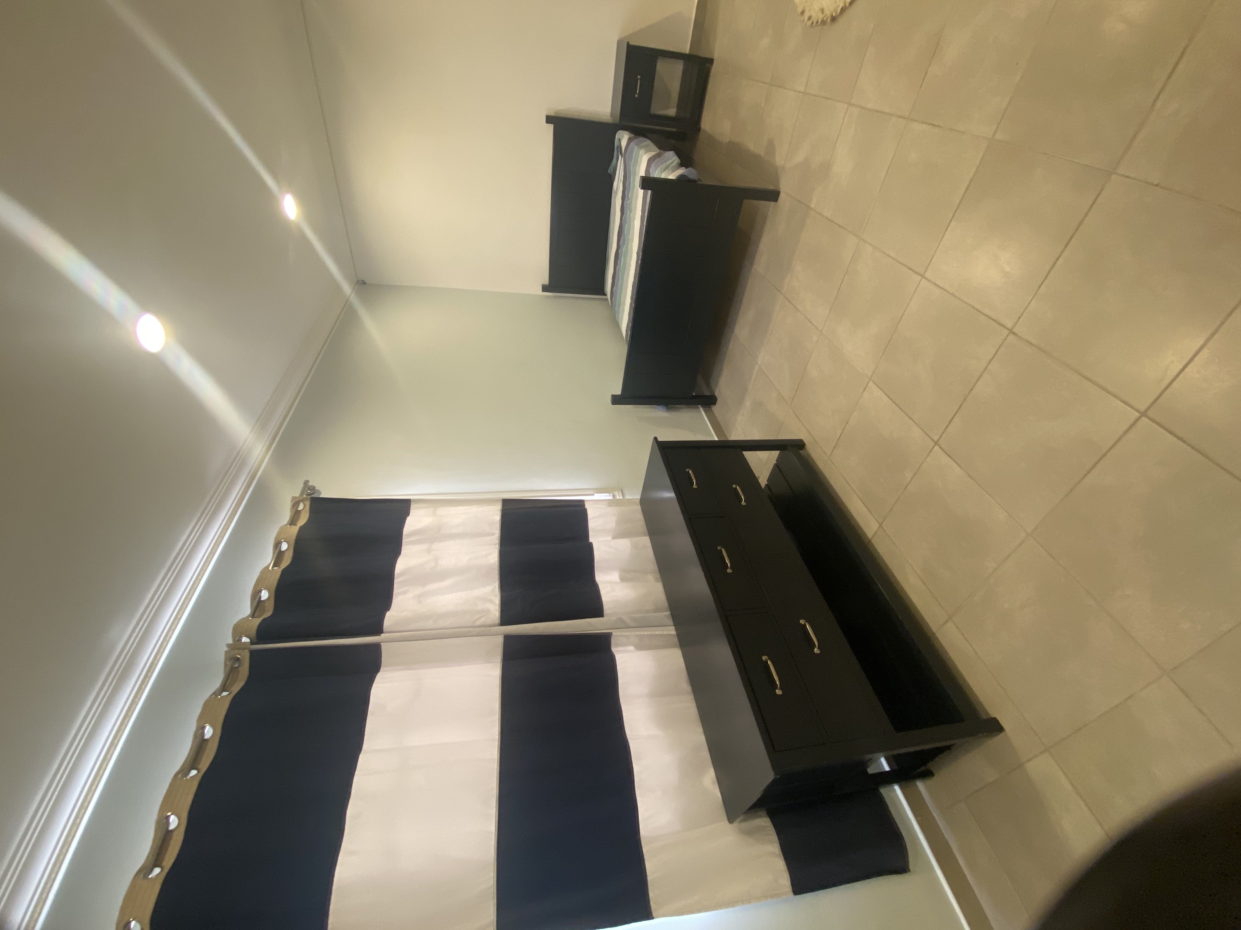 COMPLETE BEDROOM SET - Image 2