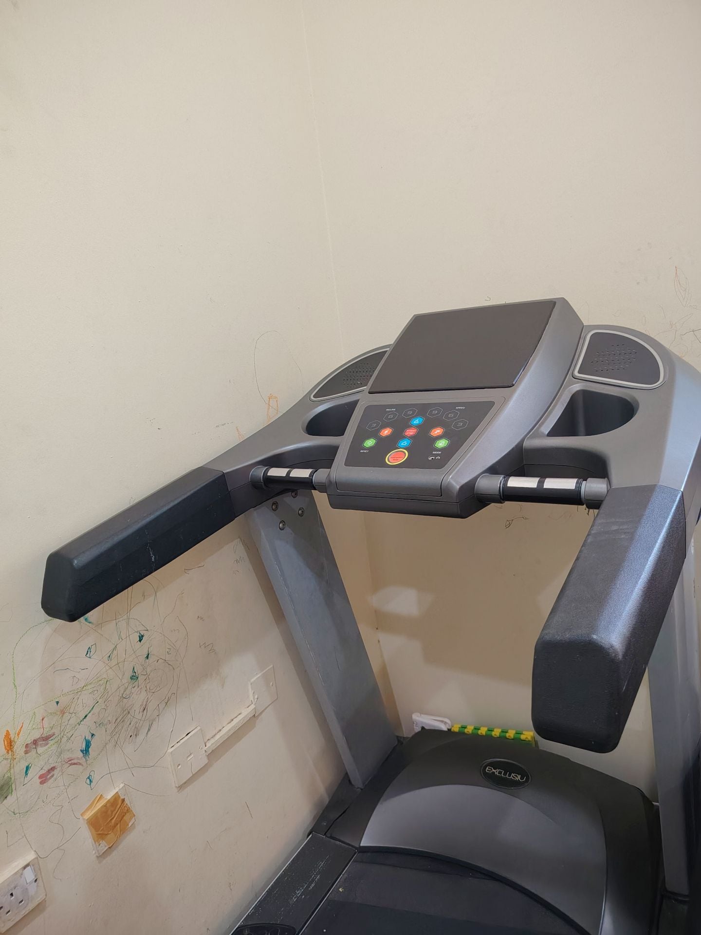Treatmill  - Image 2