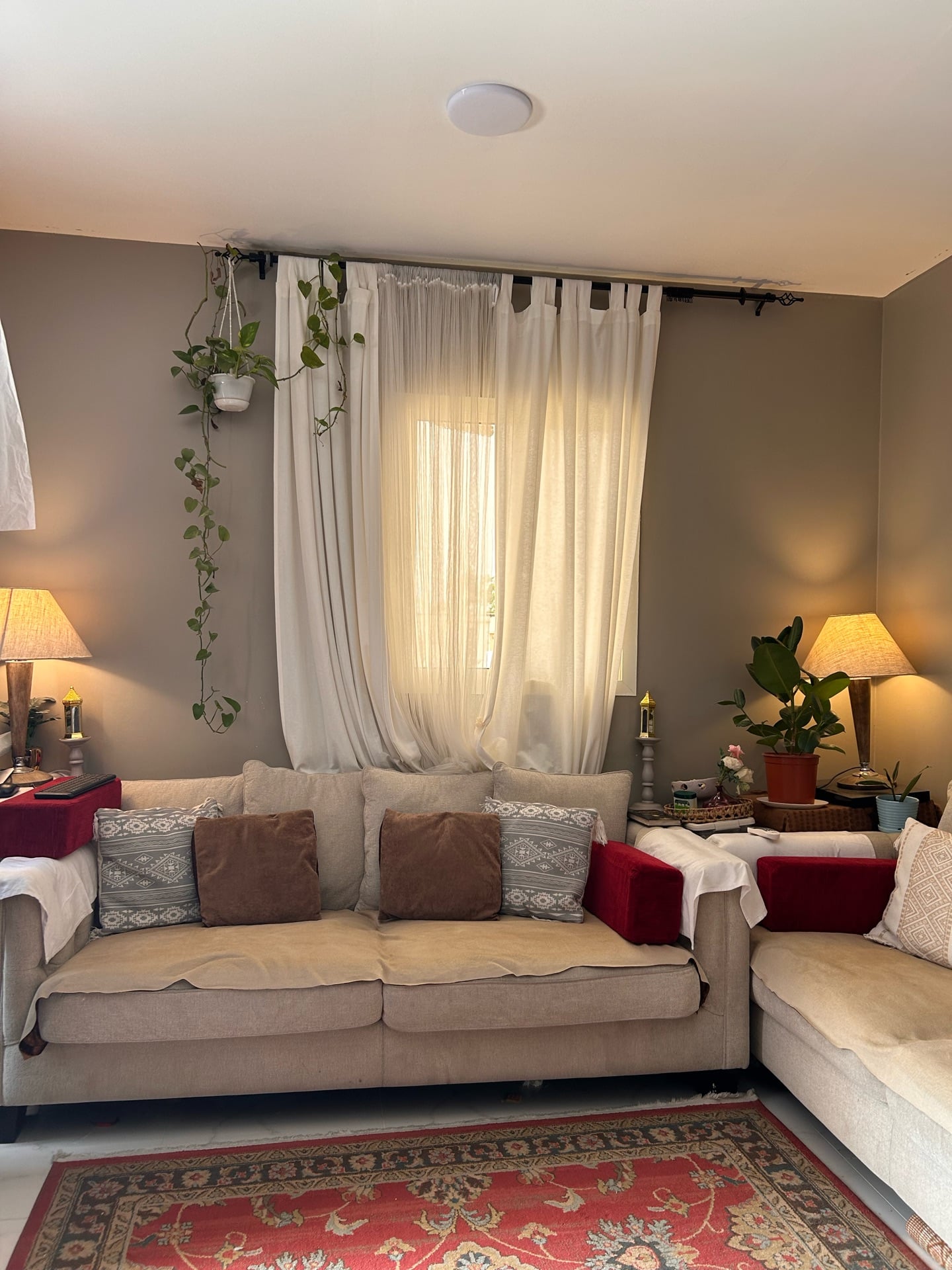 Good sturdy sofa - Image 2