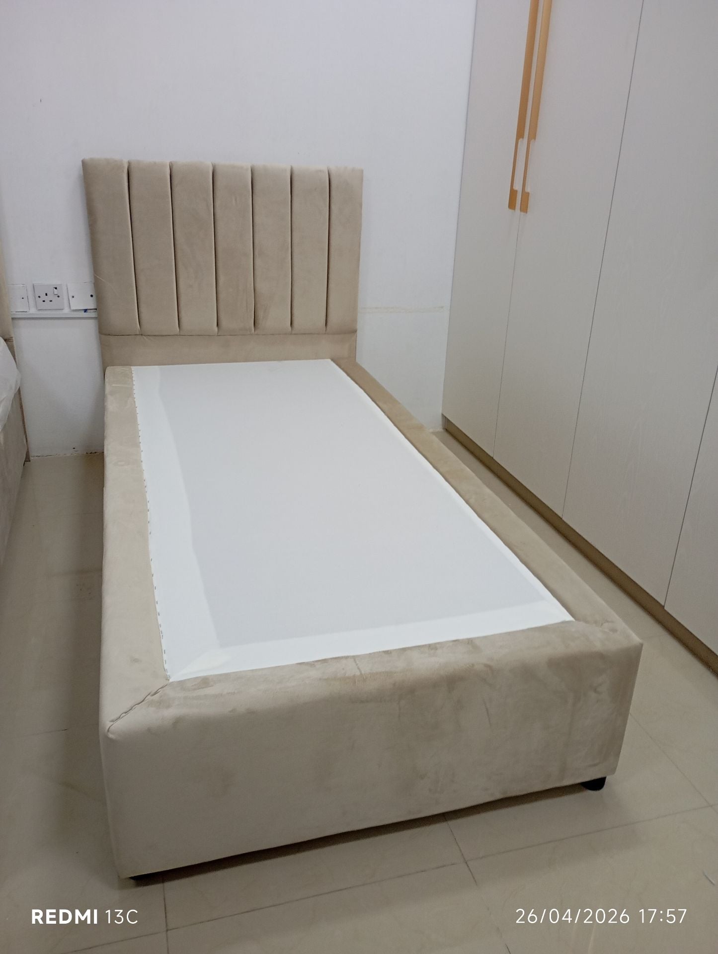 Bad with mattress  - Image 3