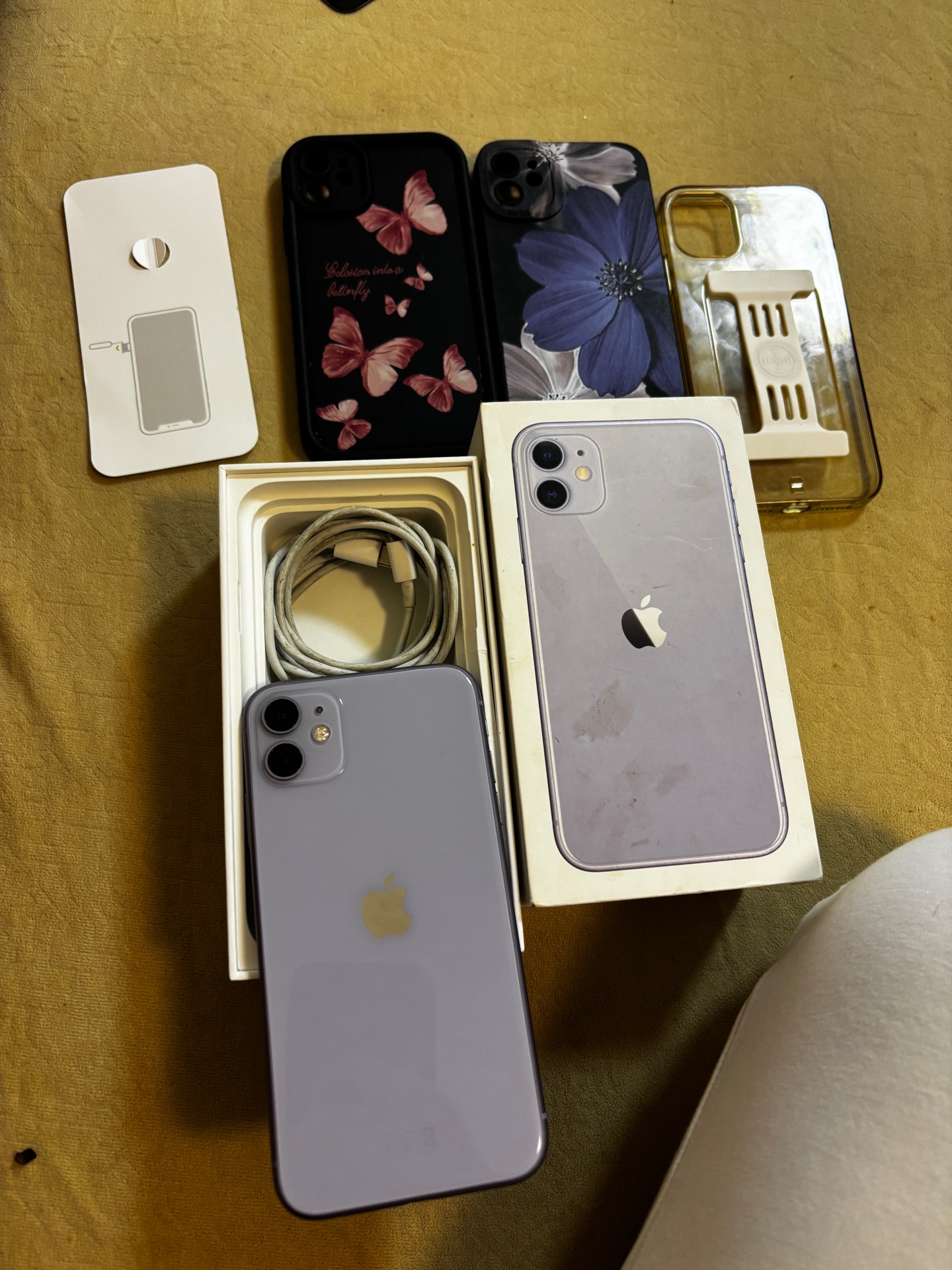 iPhone 11, 128GB, clean, first owner - Image 1