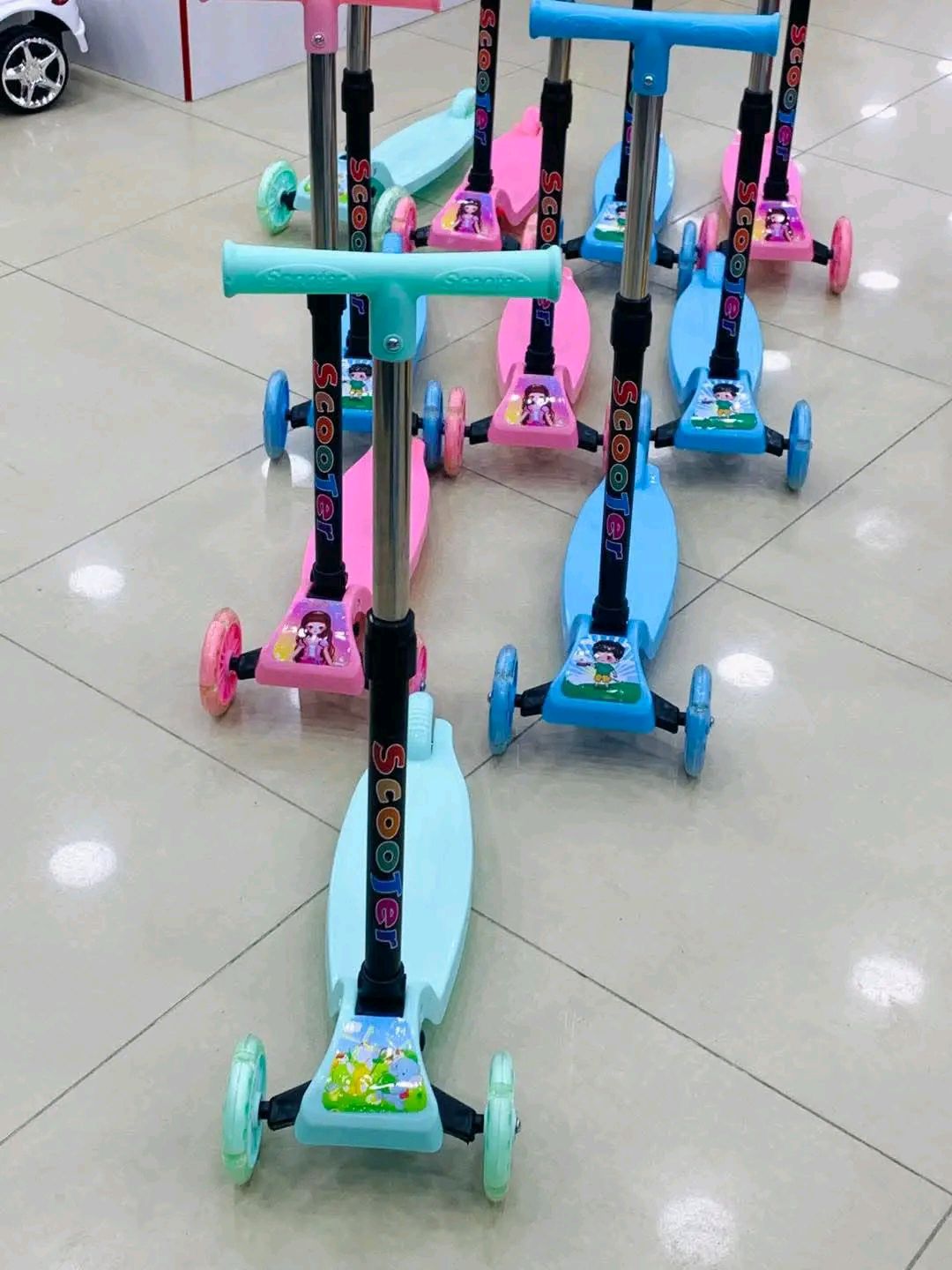 3-Wheel Foldable Scooter For Kids 2-5yrs سكوتر قابل للطي بثلاث عجلات للأطفال من - Image 1