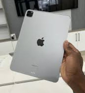 iPad  pro 11inch 2022 - Image 4