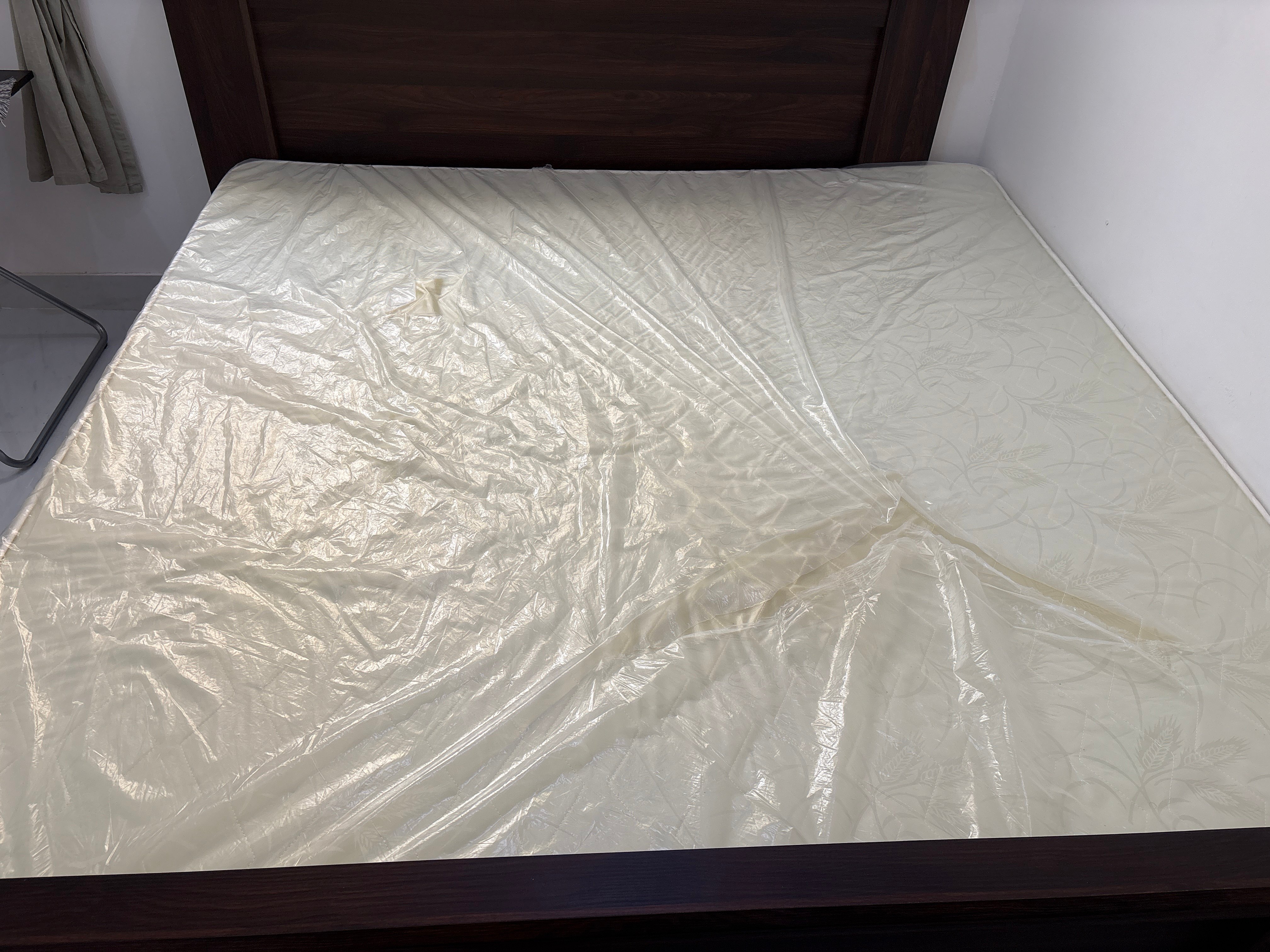 King Size mattress for sale (200X200), Excellent condition  - Image 2