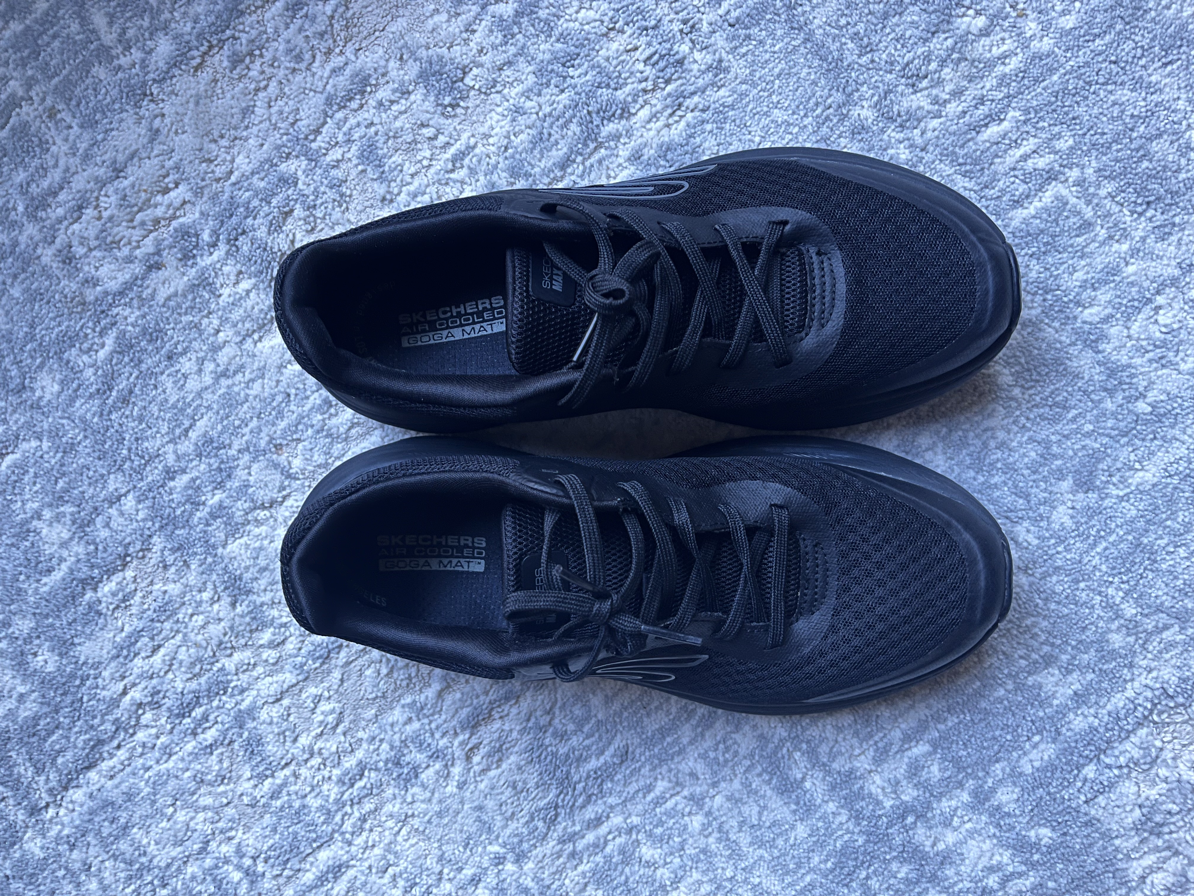 Sketchers max foam shoes - Image 3