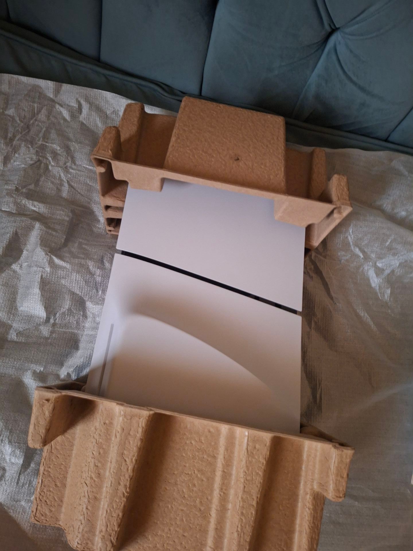 Ps5 slim like  new With headset - Image 3