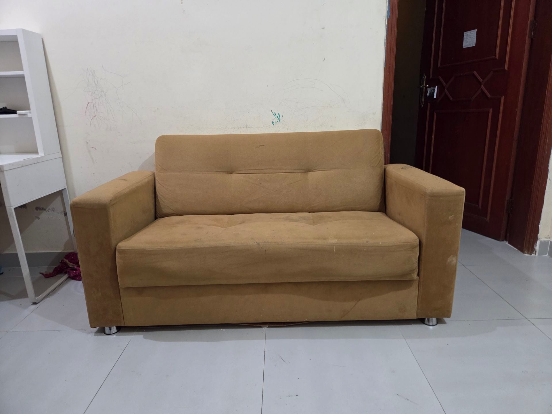 Urgent sale - King Size bed and sofa. - Image 3