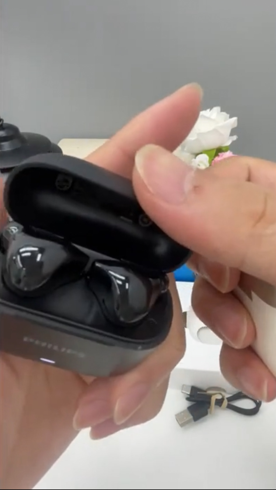 Wireless earbuds brand new Philips - Image 4