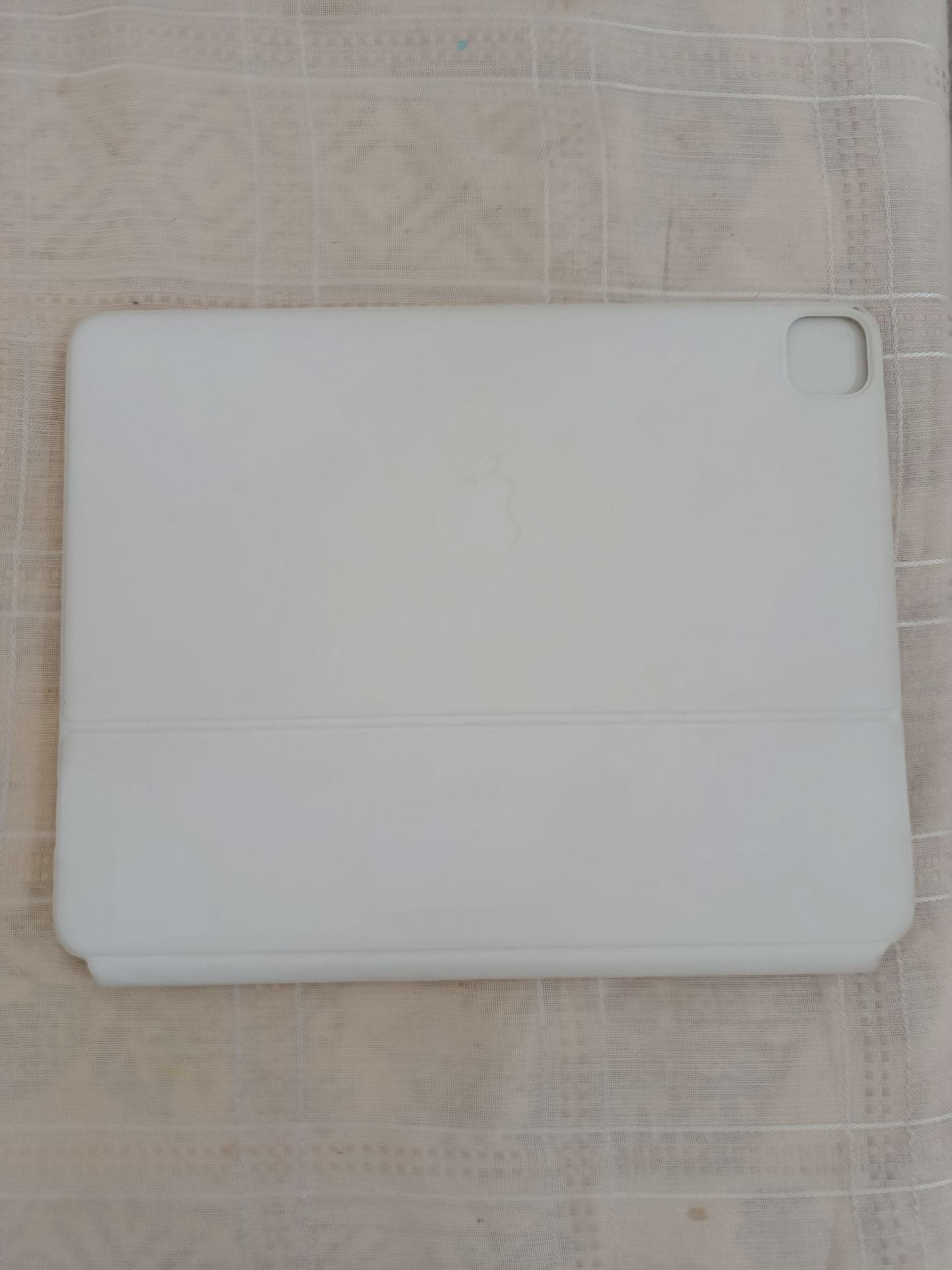 Apple magic keyboard 12.9 inches  - Image 2