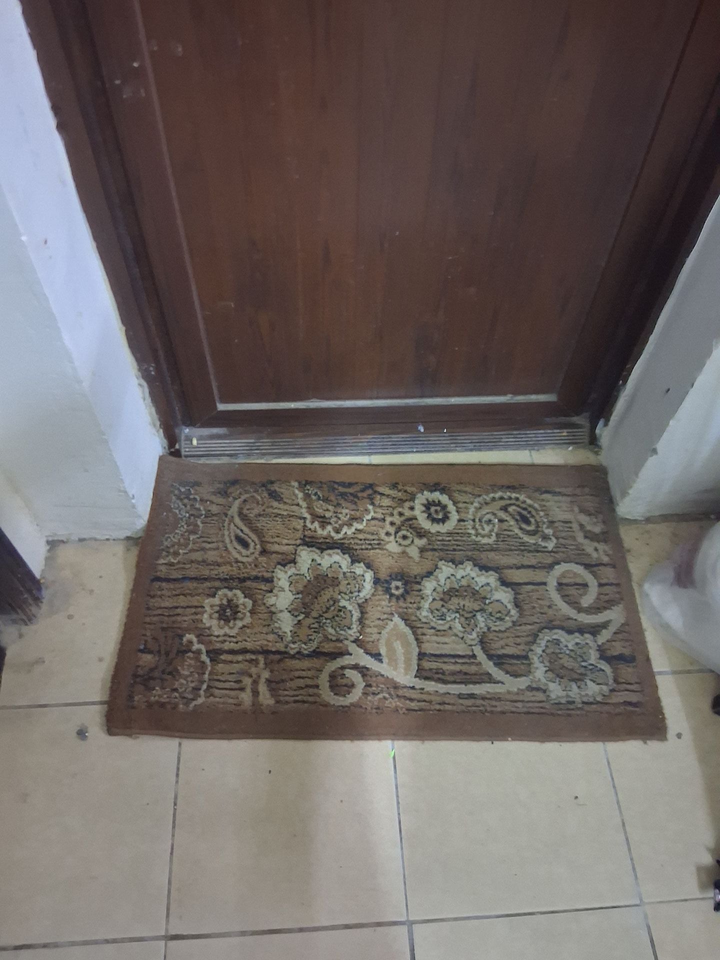 Larg carpet 195×290cm - Image 4