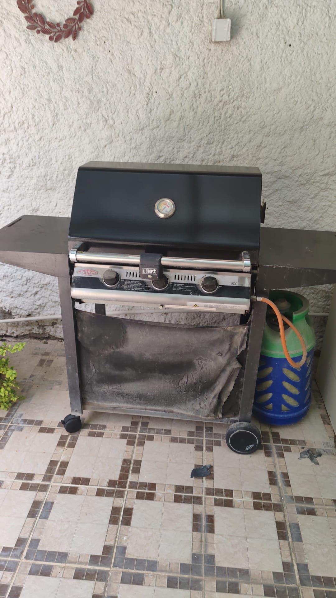 BARBECUE MACHINE - AUSTRALIA - Image 1
