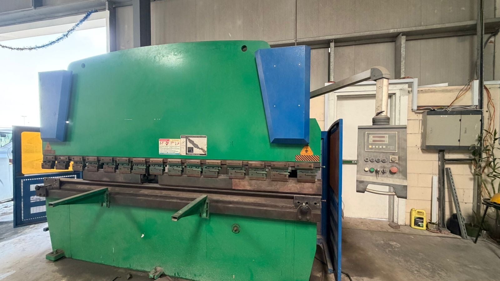 Bending and Shearing machine urgent sale - Image 2