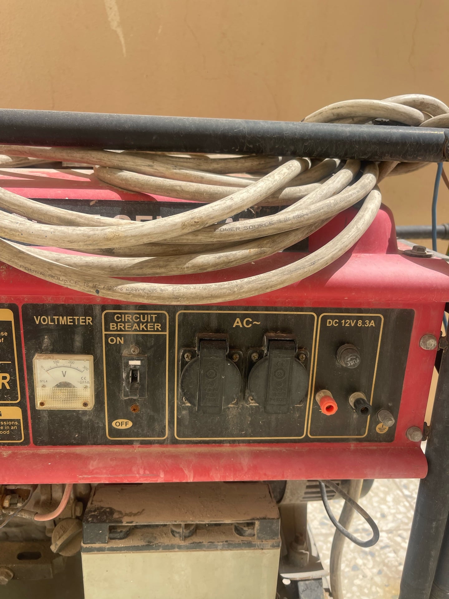 Bison gasoline generator for sale . In good condition  - Image 4
