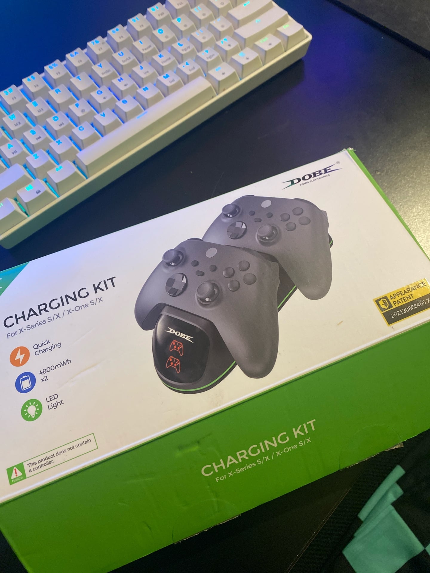 XBOX CHARGING KIT for Xbox series S/X / Xbox one S/X - Image 1