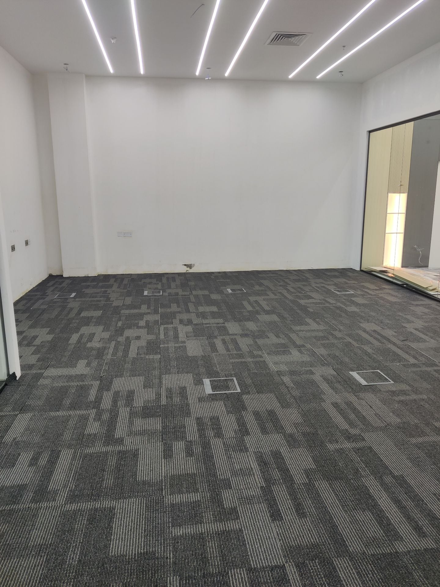 Tiles Carpet for Office - Image 1
