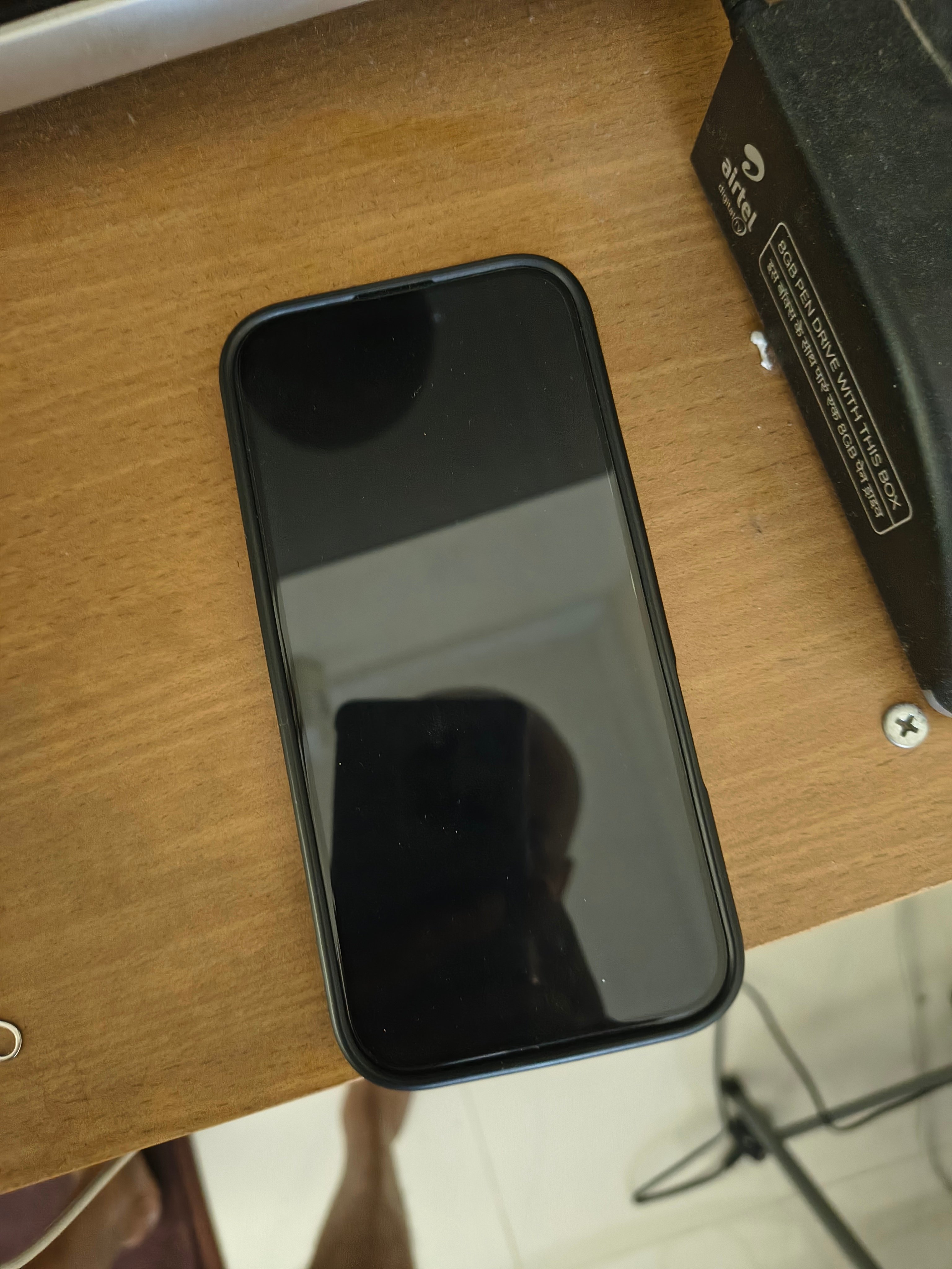 Iphone 16 and watch 10 46mm - Image 2