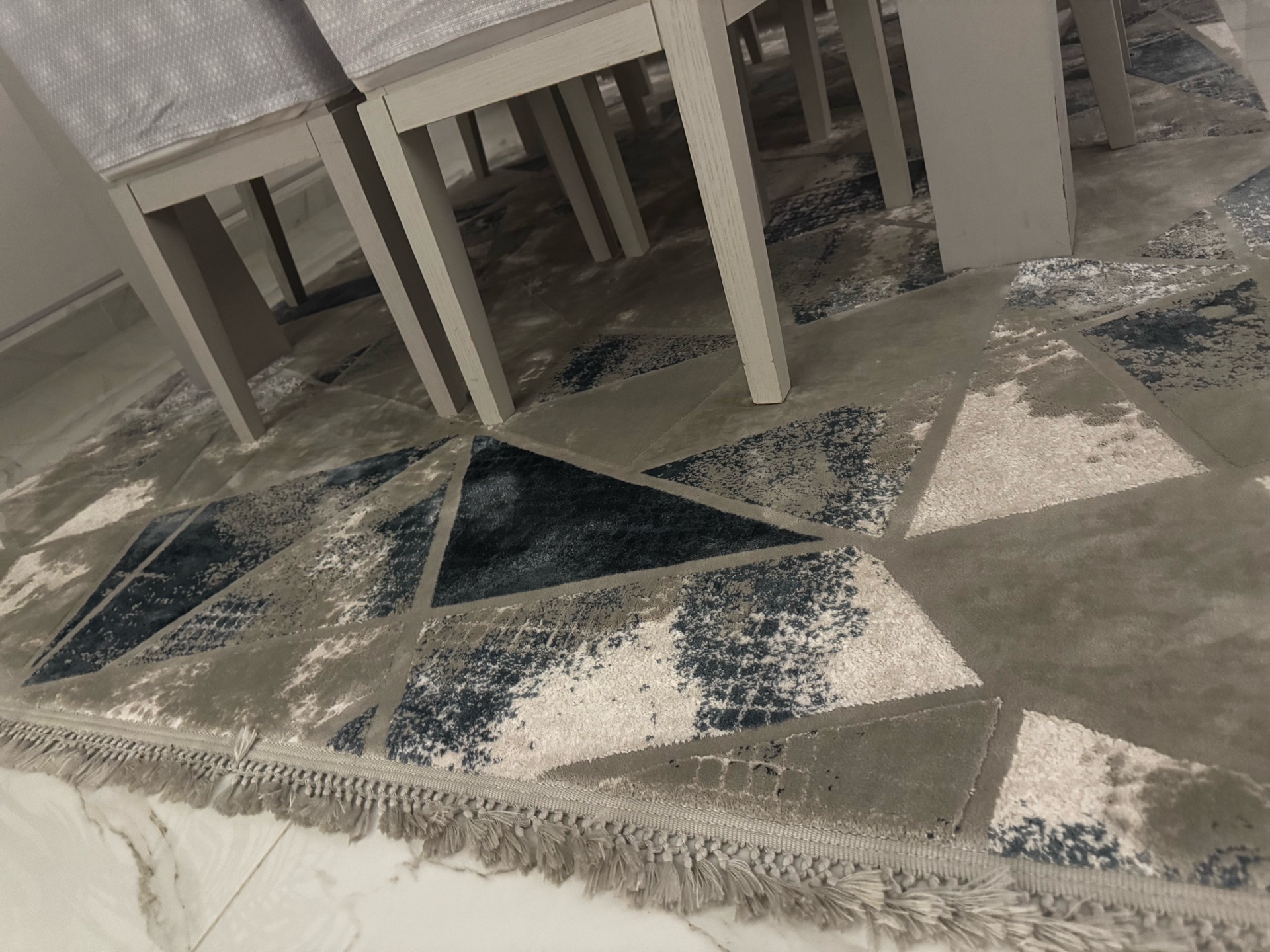 living room rug  - Image 3
