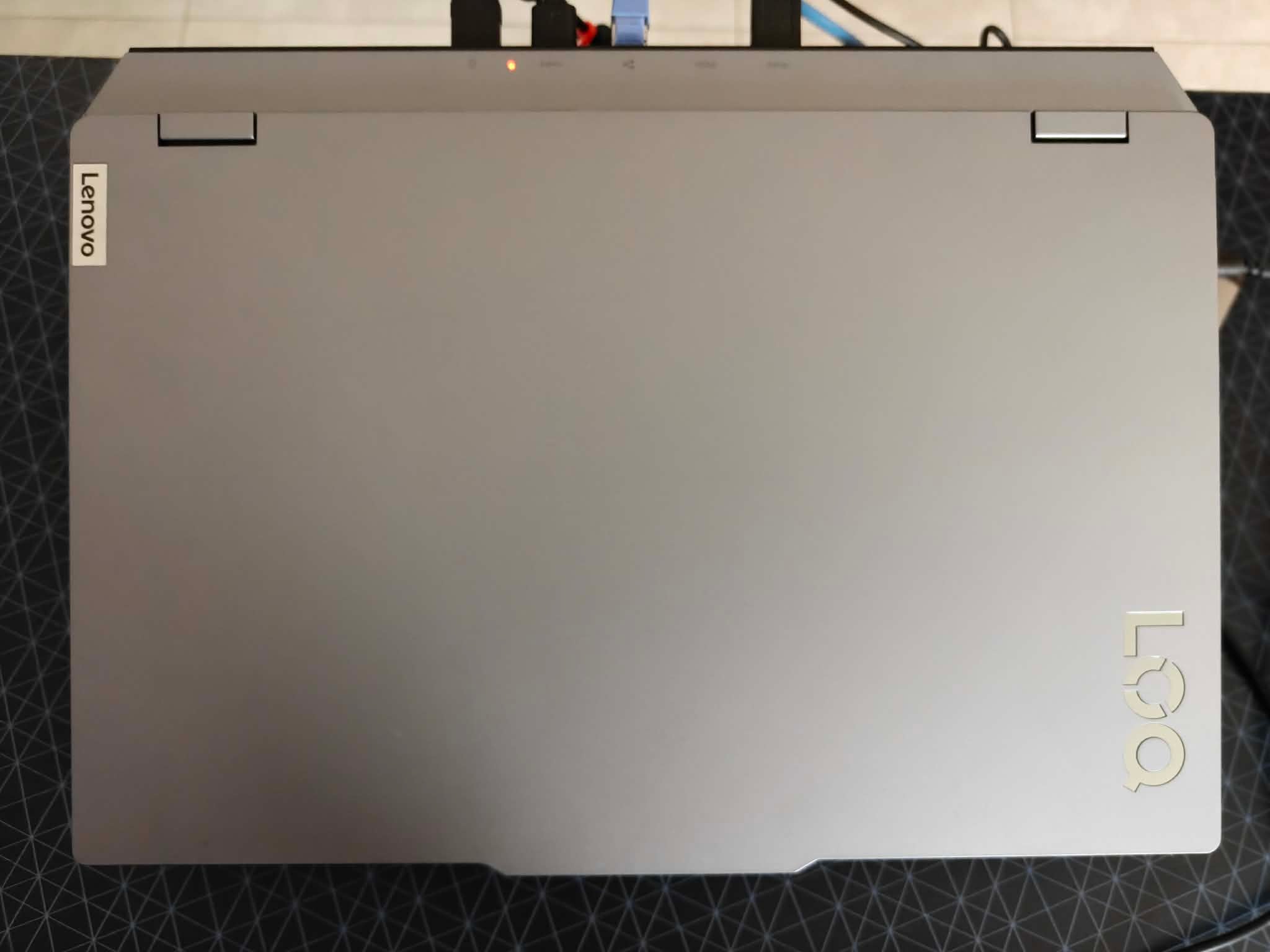 Gaming Laptop Lenovo LOQ 15IAX9 - Image 1