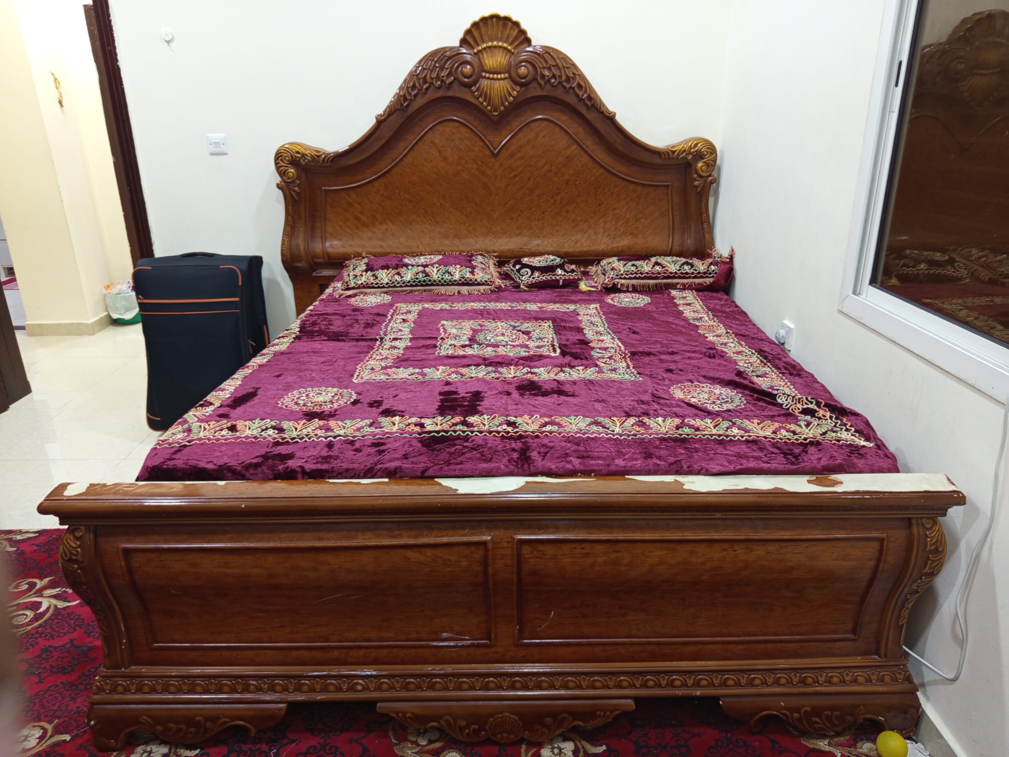 King Size Bed Set with Thick Mattress – Good Condition - Image 3