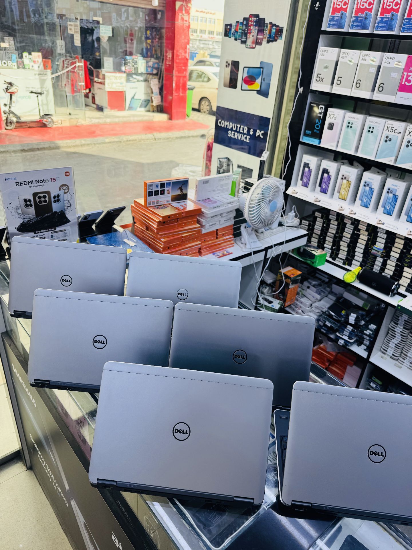 DELL Core i7 Laptop 
8GB RAM
256GB SSD - Image 2