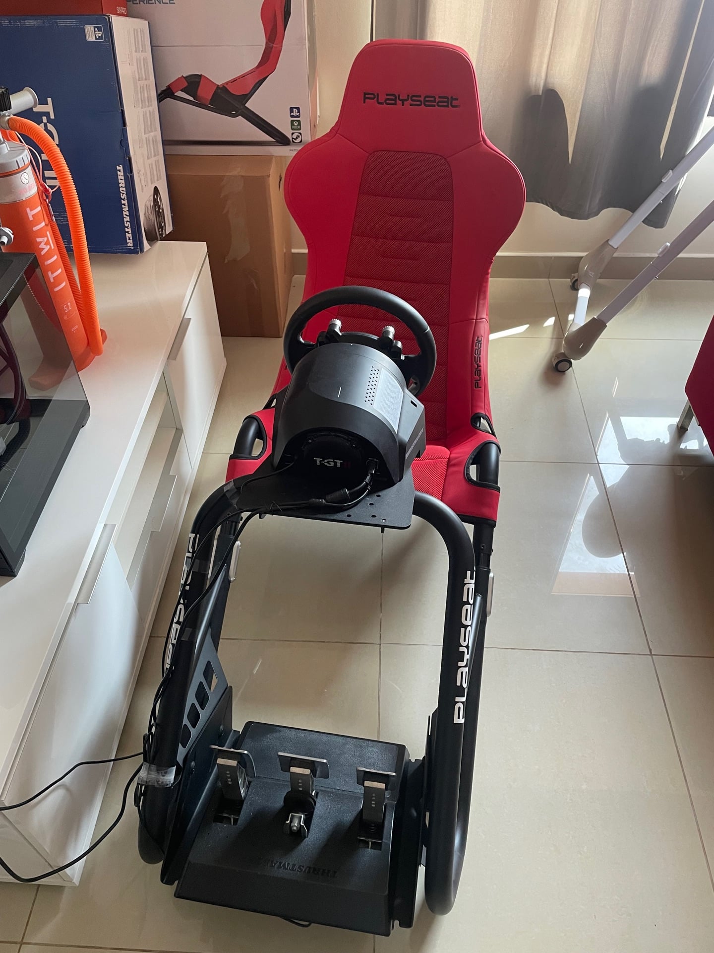 Playseat and TGT 2 wheel - Image 1