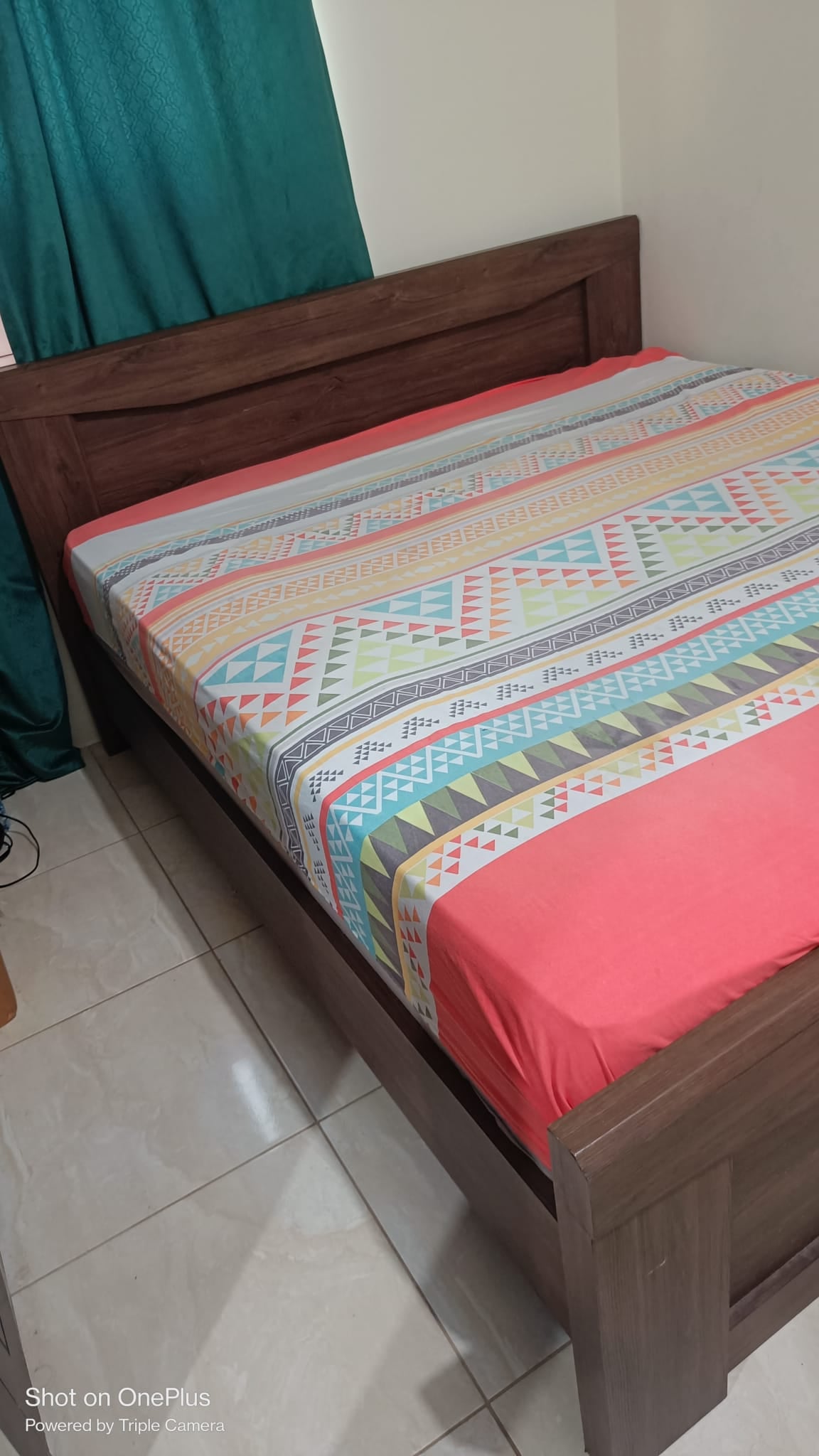 BRAND NEW BARELY USED FULL BED SET IN EXCELLENT CONDITION  - Image 2