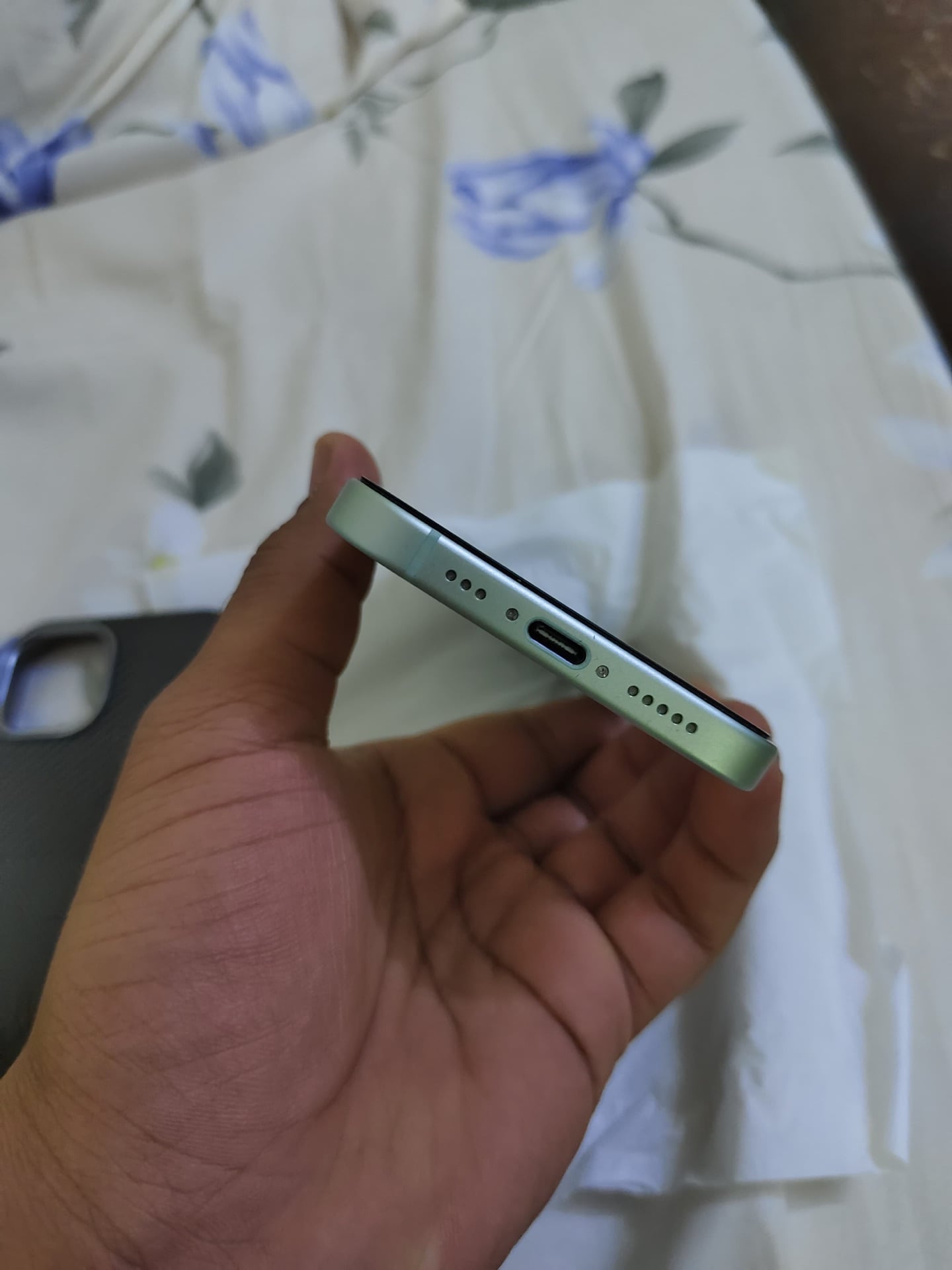 I phone 15, 128GB, Battery health 94%, mint condition,  - Image 5