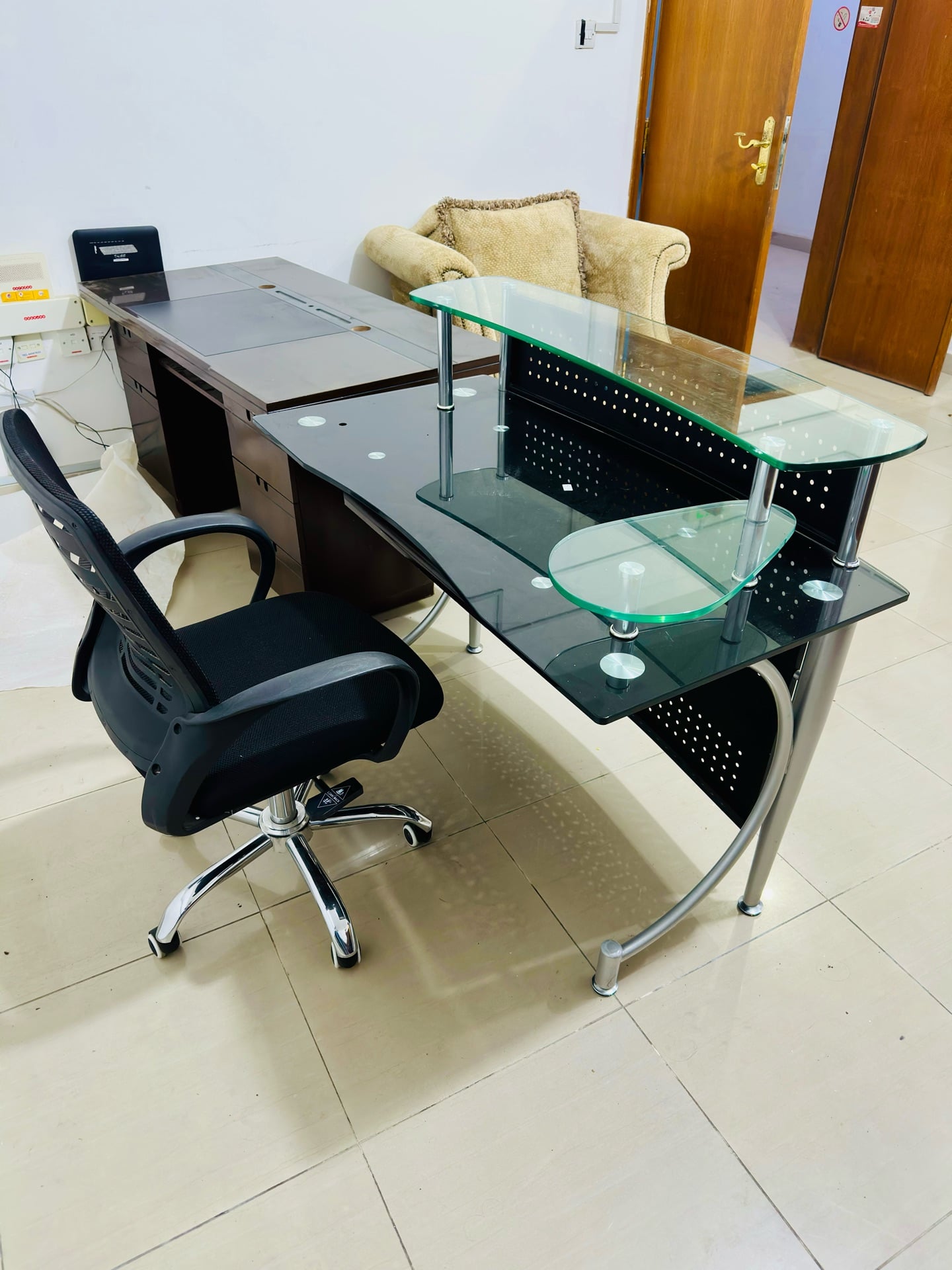 Used Office Furniture Sale Call — 33087737 - Image 2