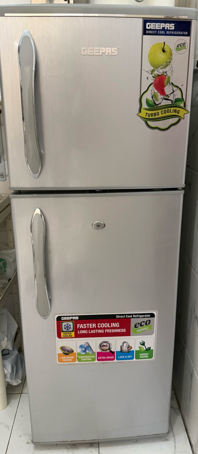 Fridge working in perfect condition  - Image 4