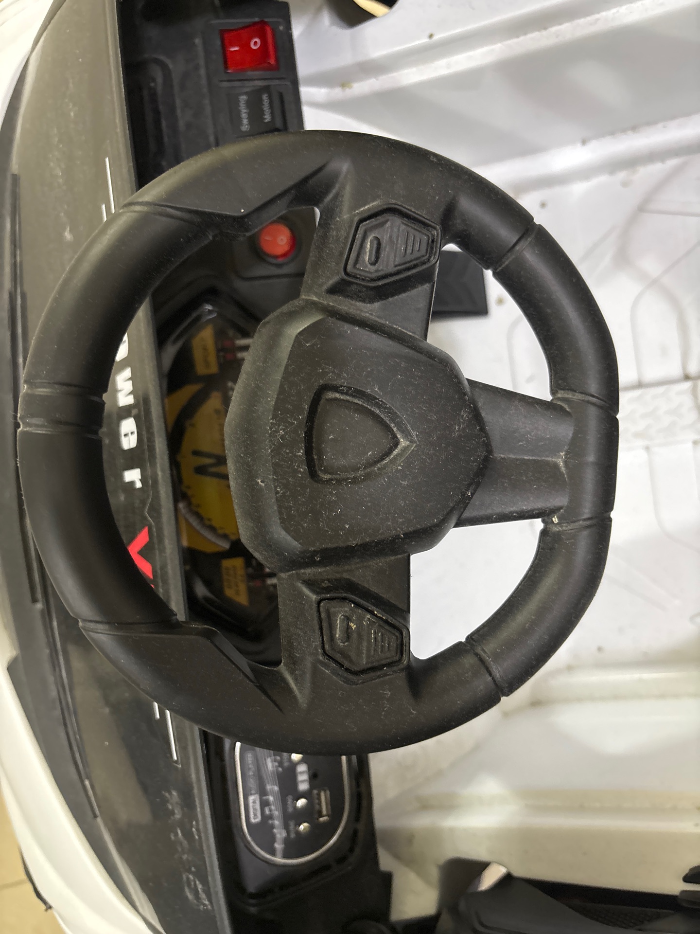Rechargeable car toy for ride  - Image 8