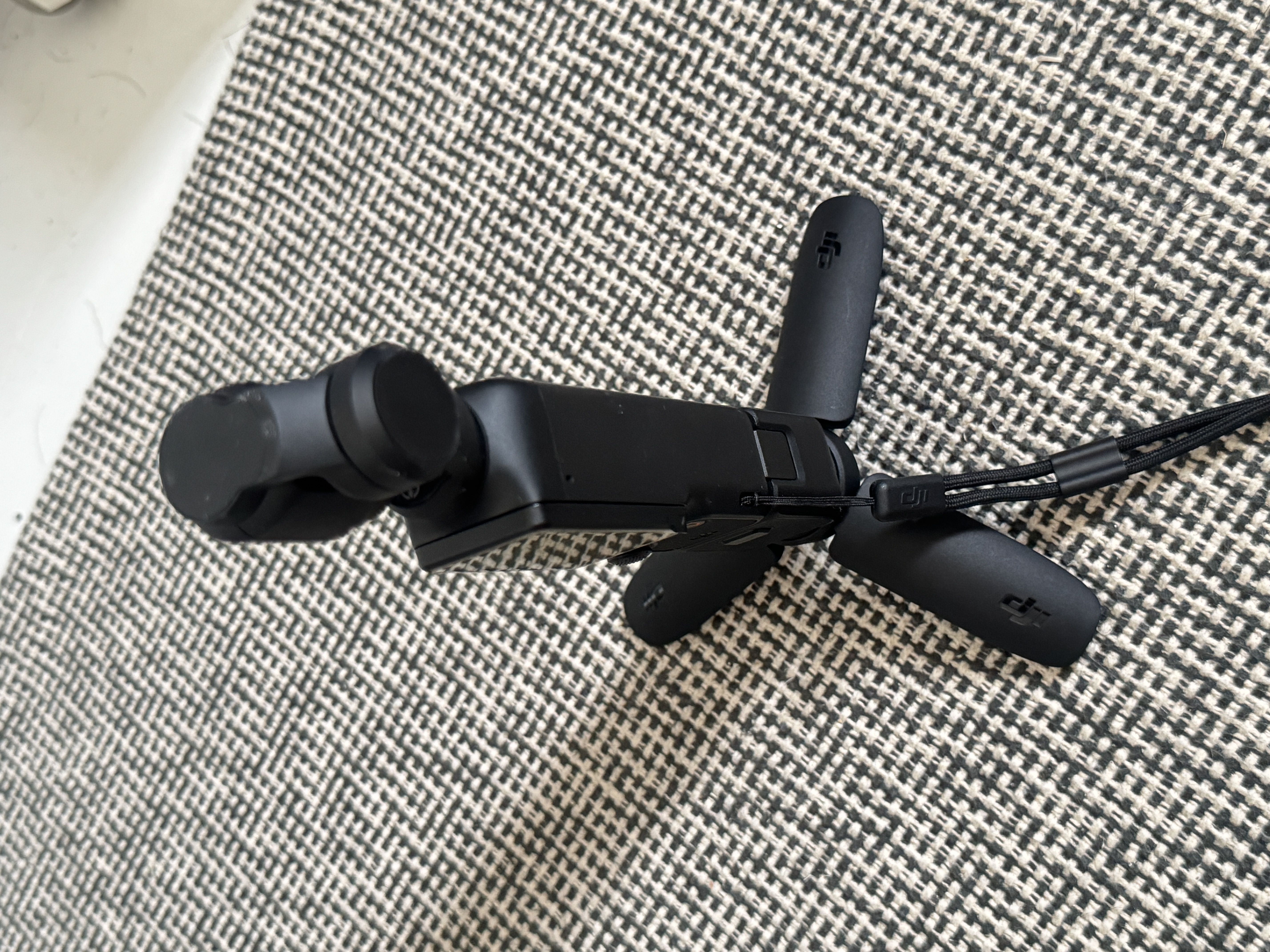 DJI OSMO POCKET 3 CREATOR COMBO  (FREE ACCESSORIES)  - Image 7