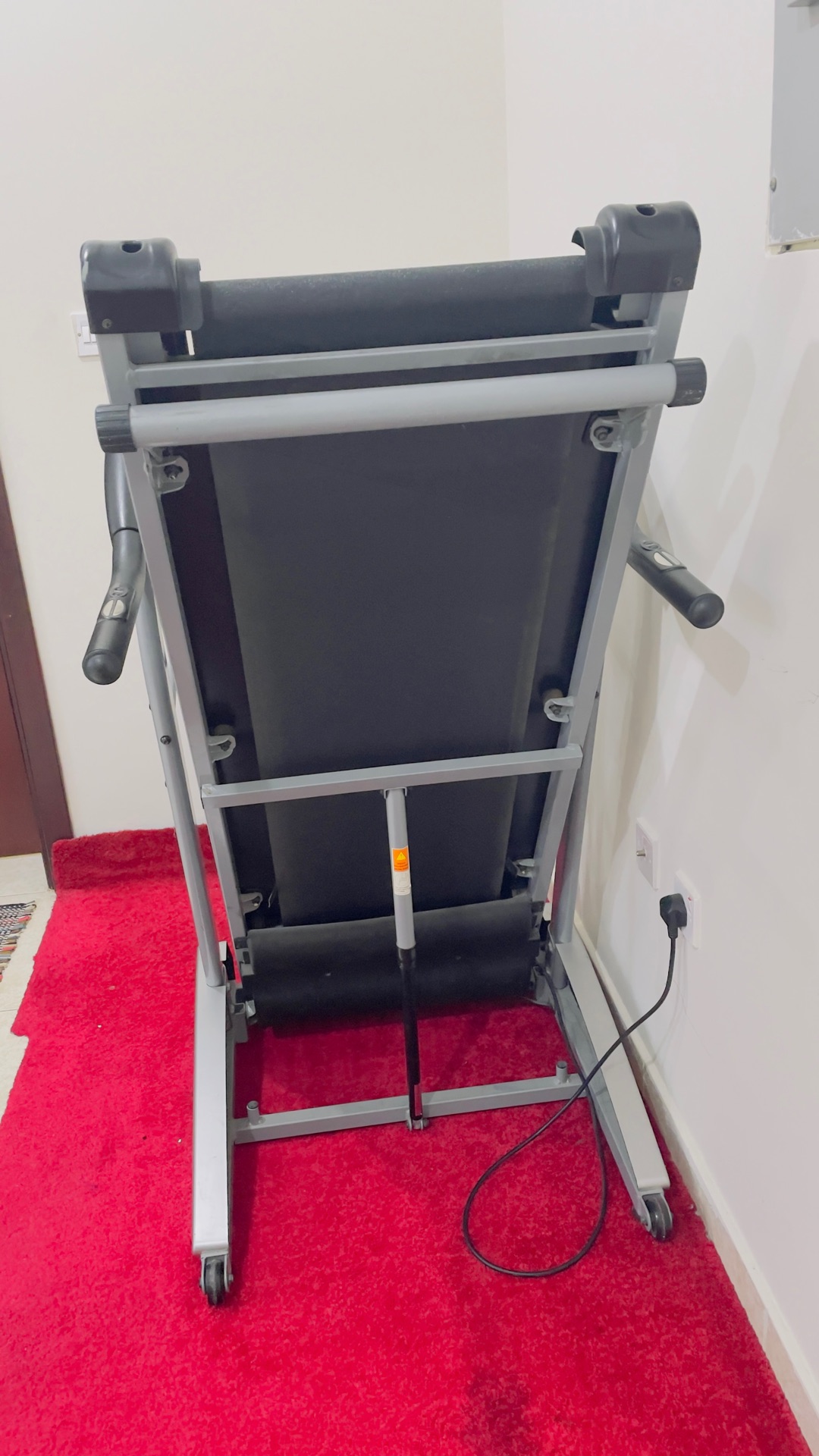 Treadmill + Abs Massager ( Price Negotiable ) - Image 8