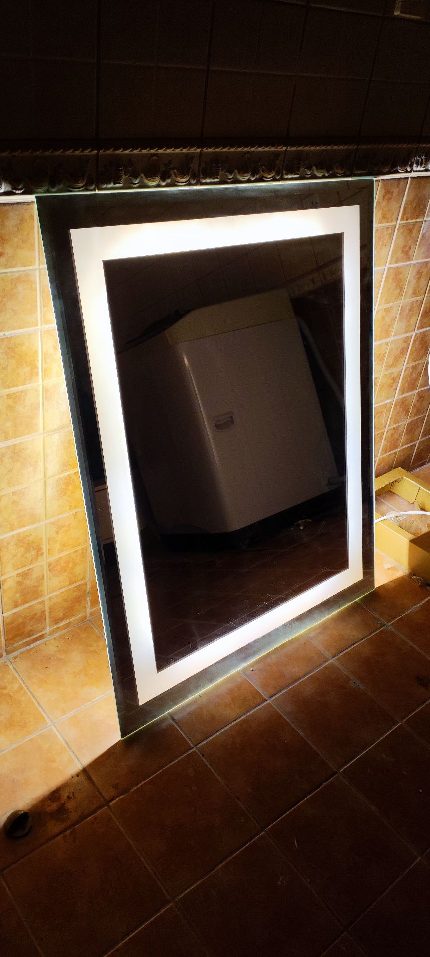 LED BATHROOM MIRROR  - Image 2