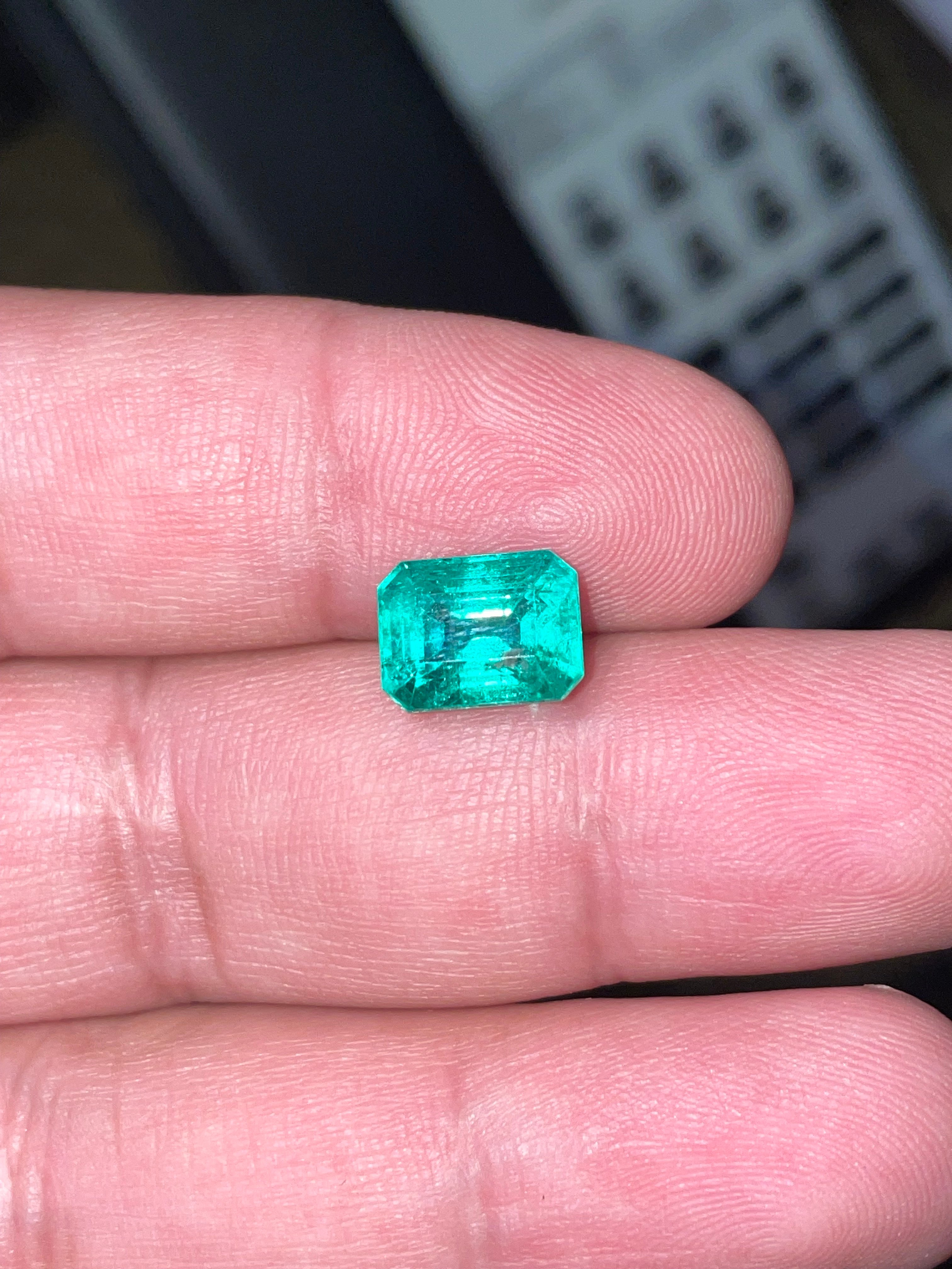 Emerald Stone - Image 3