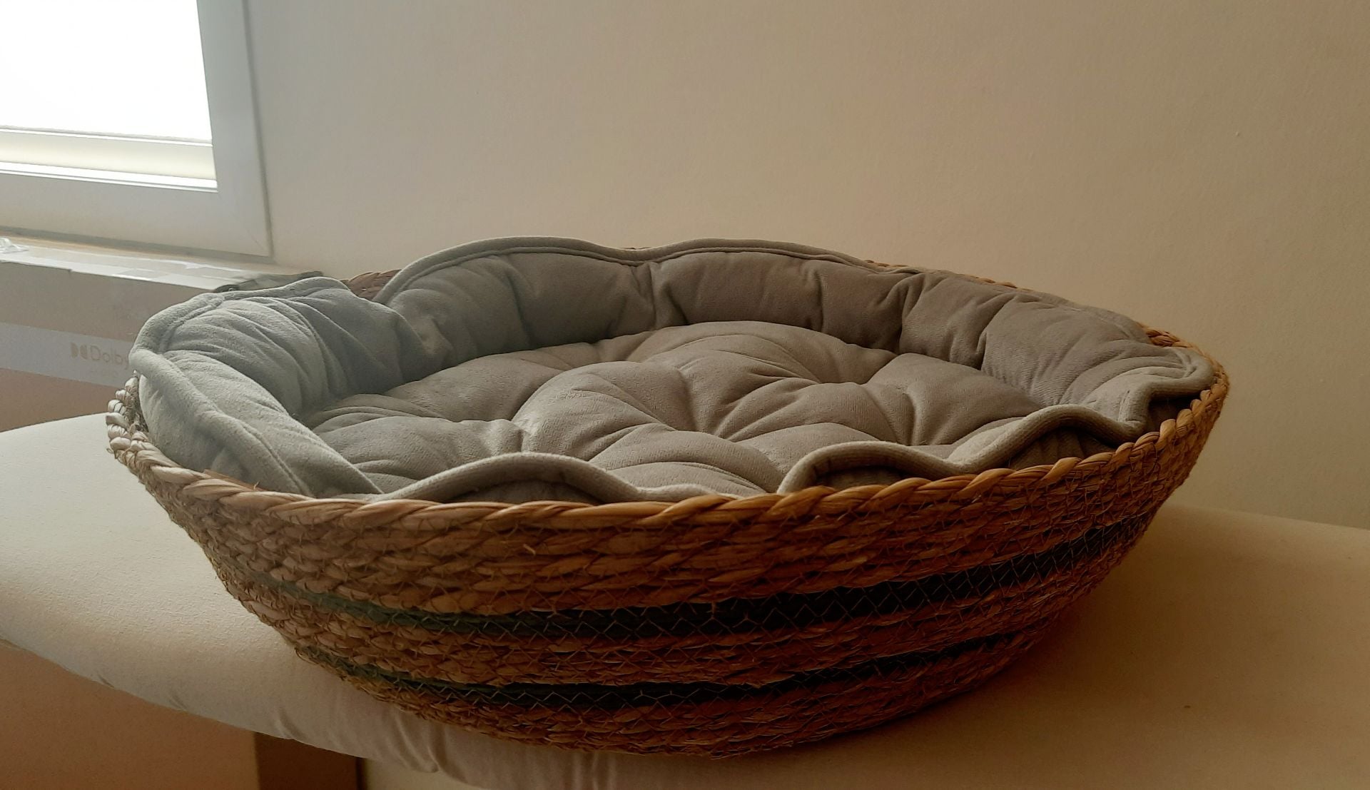 cat bed (brand new) - Image 2