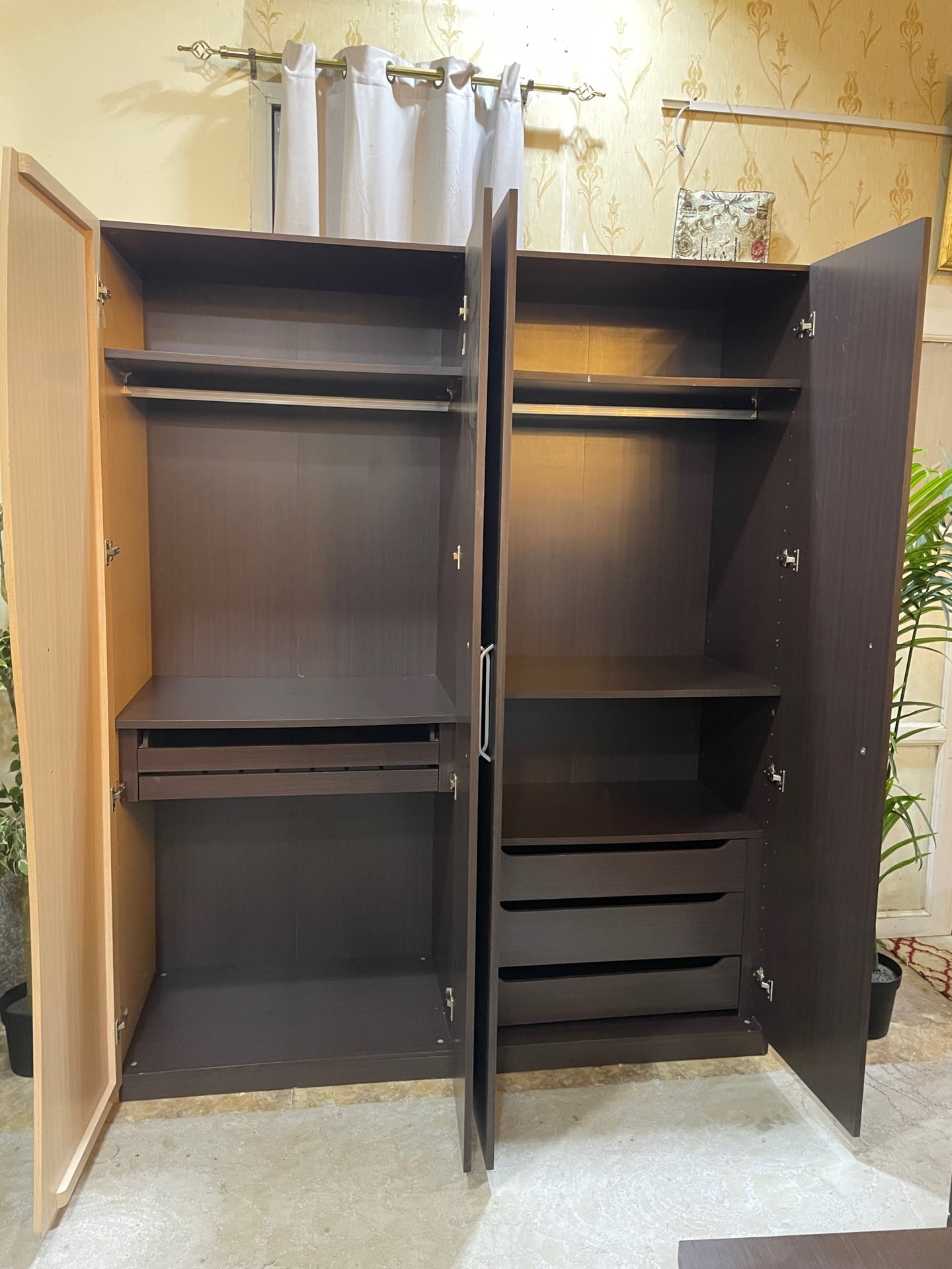 Excellent condition bedroom set for sale 30919535 - Image 5
