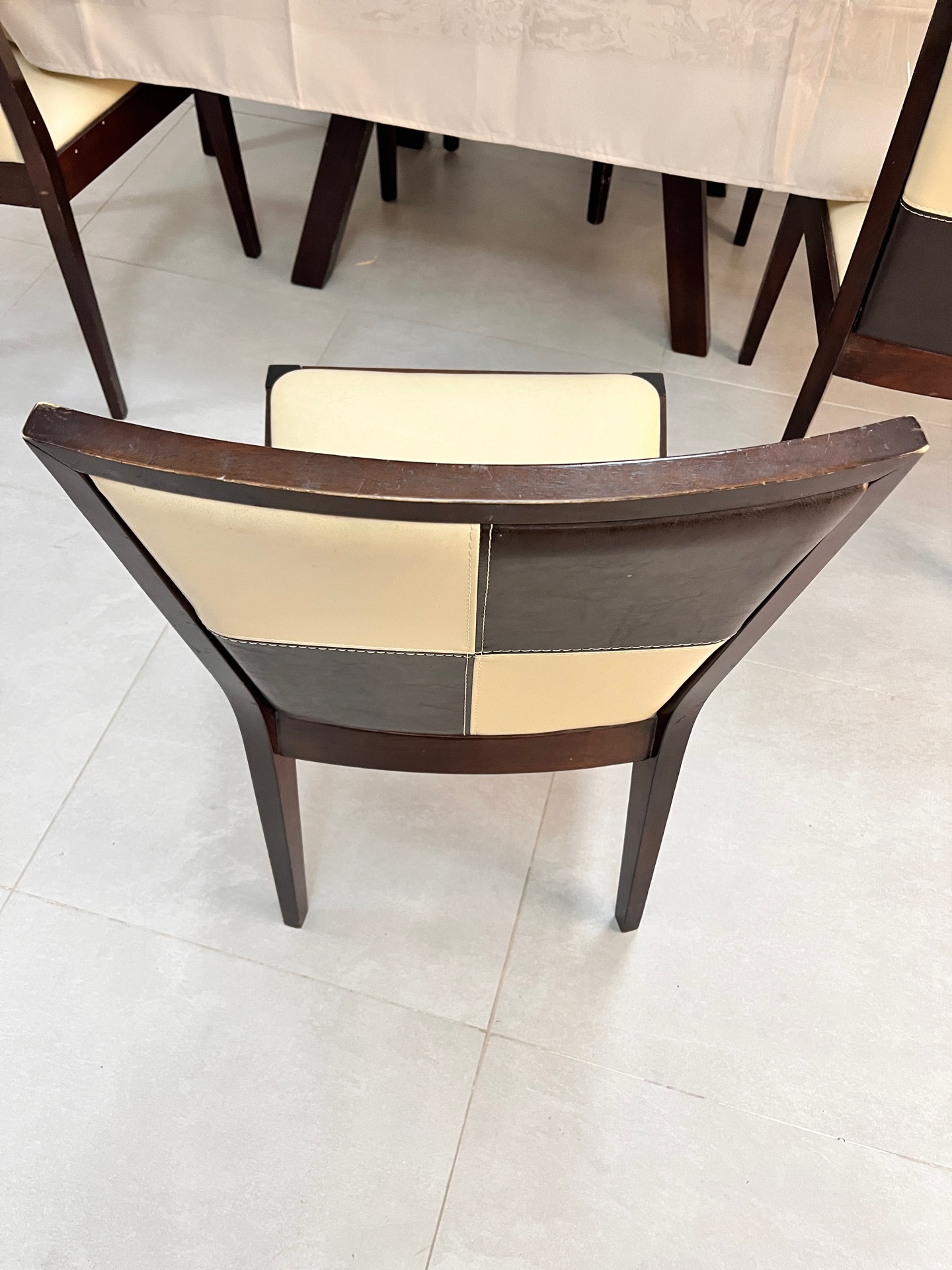 6 seat dinning table with chair  - Image 5