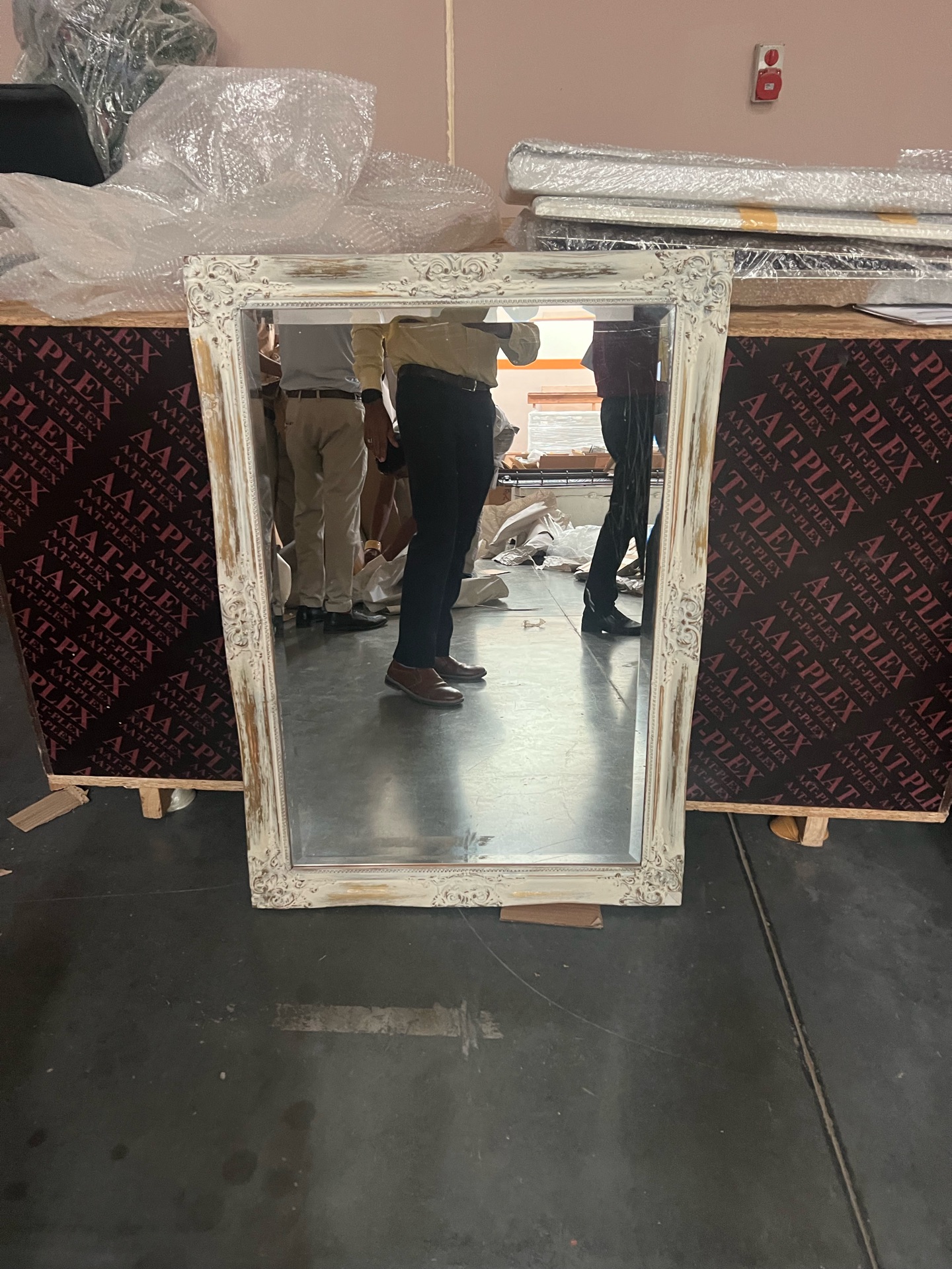 Woden frame glass square mirror - Image 1