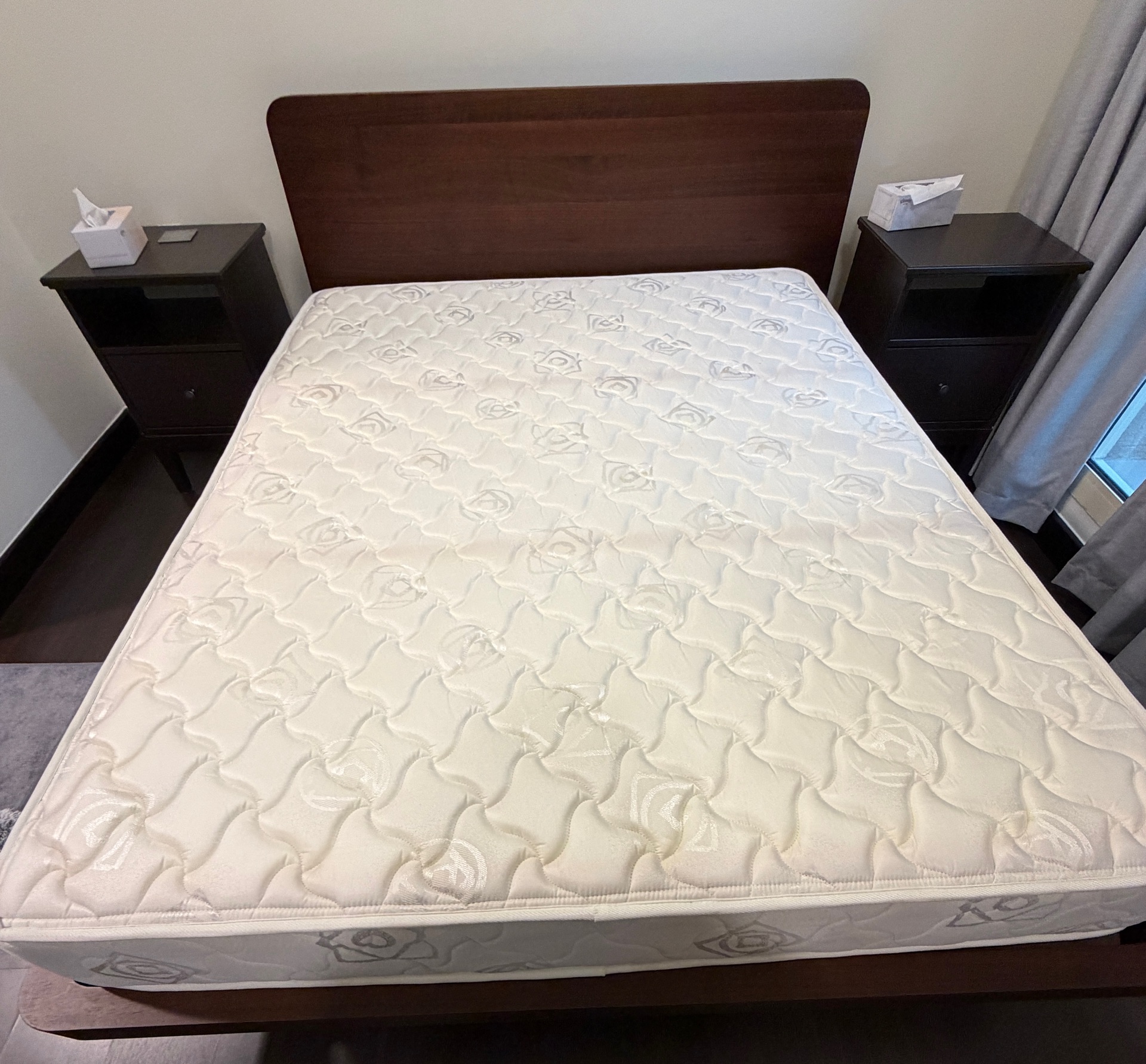 Beautiful queen bed with mattress  - Image 4