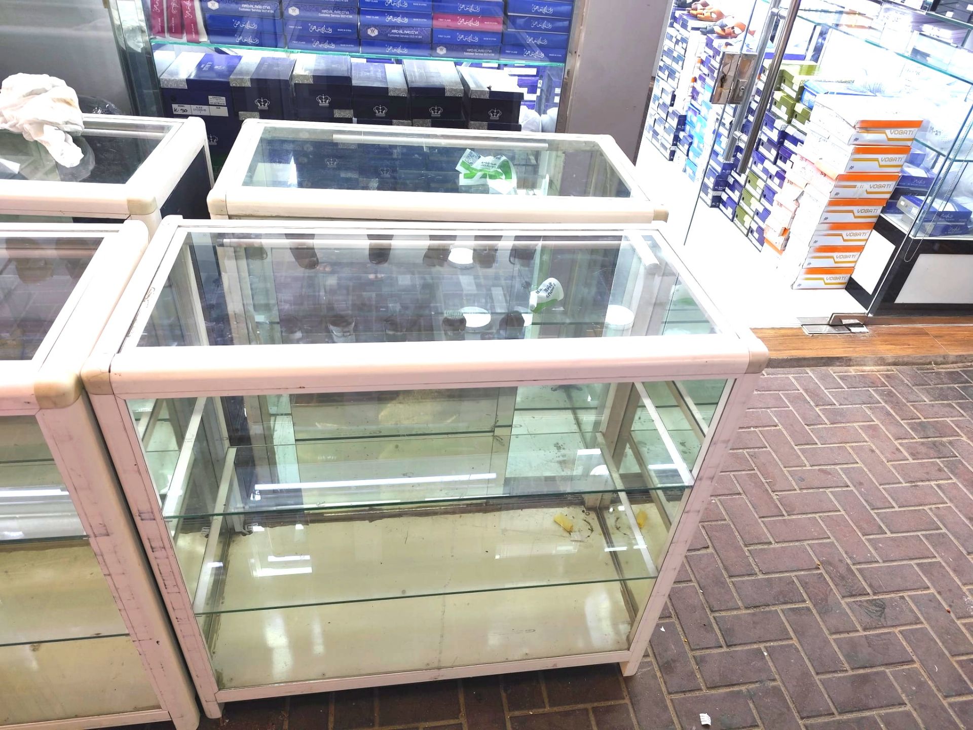 Shop glass showcases for storage  - Image 4