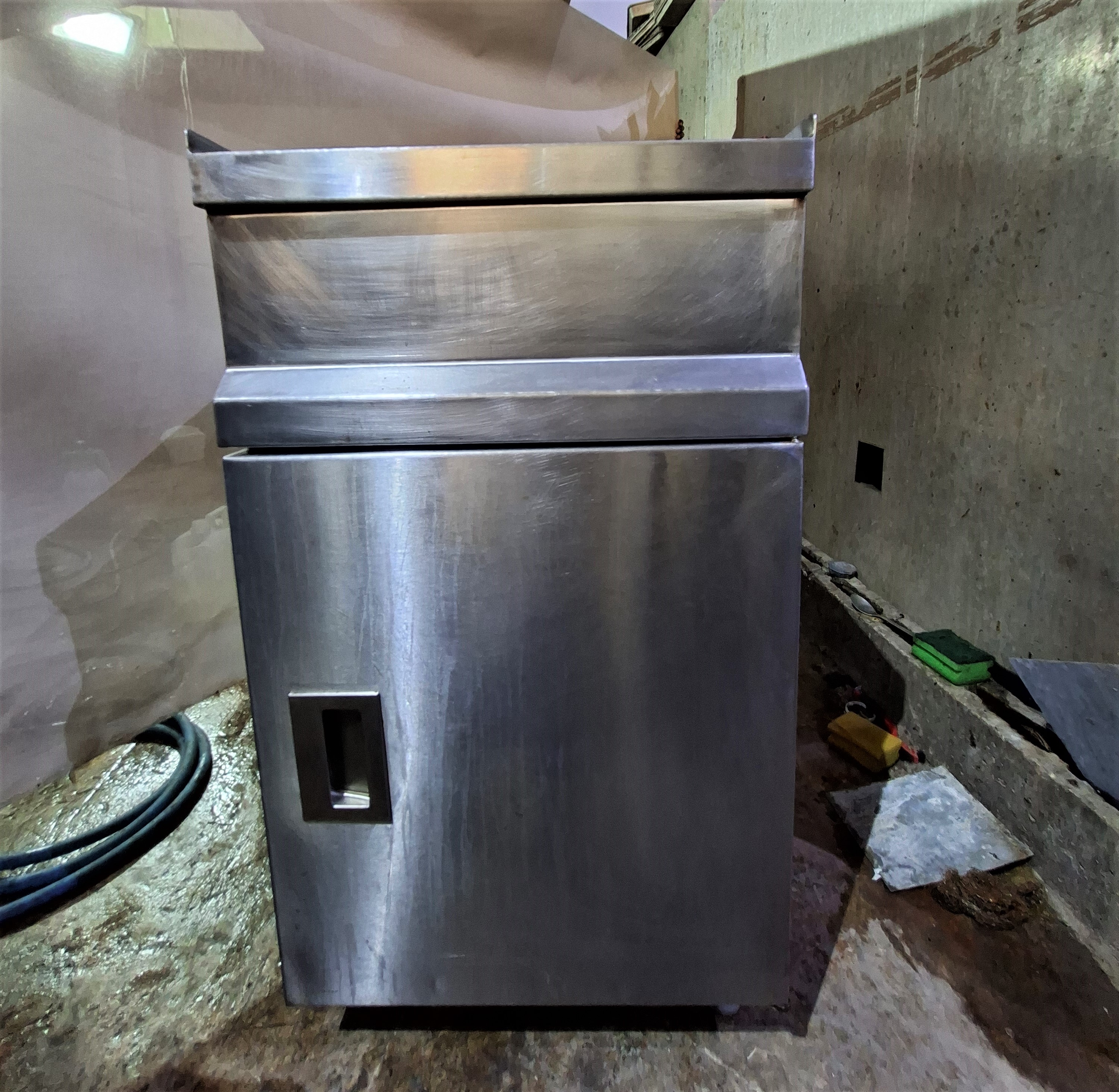 قلاية بطاطس وغاز للمطاعم ستانلس ستيل بحالة ممتازة للبيع - Image 2