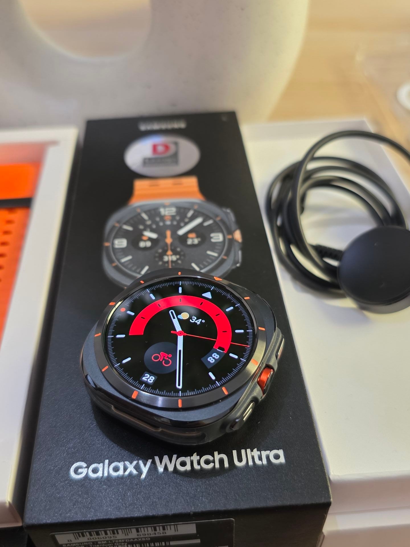 Galaxy Watch Ultra 2024 Orange  - Image 4