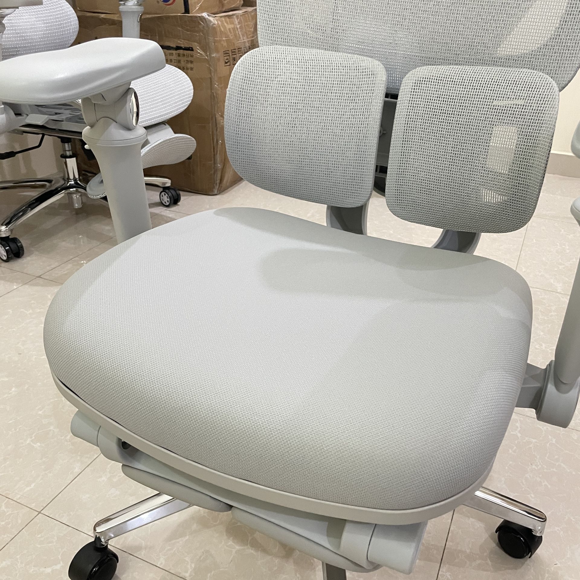 Office Tables & Seating - Image 7