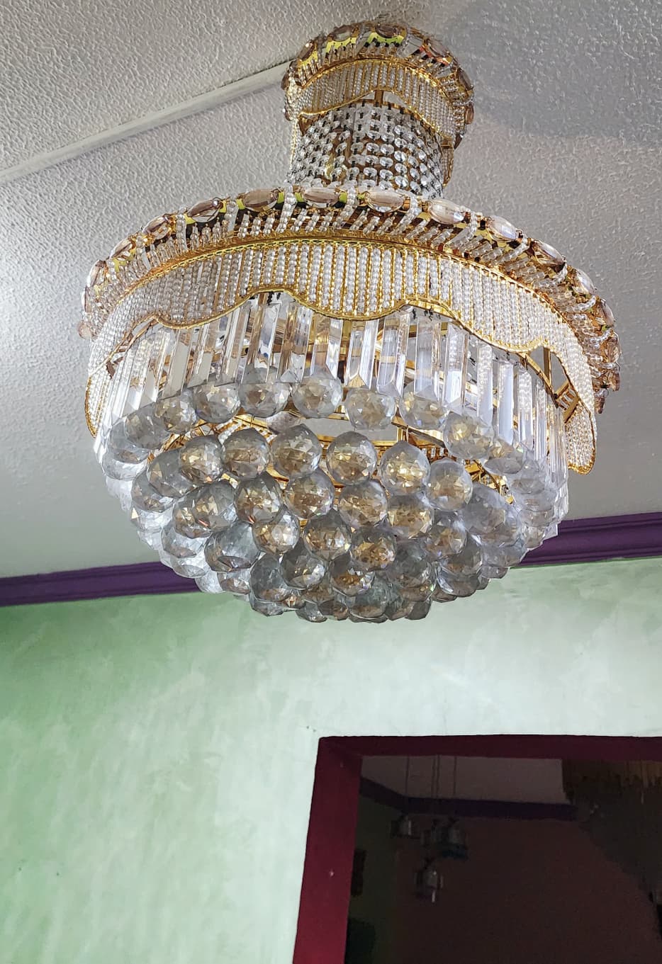 Glittering Crystal with 18 LED Lights & 3 changing colours - Image 4