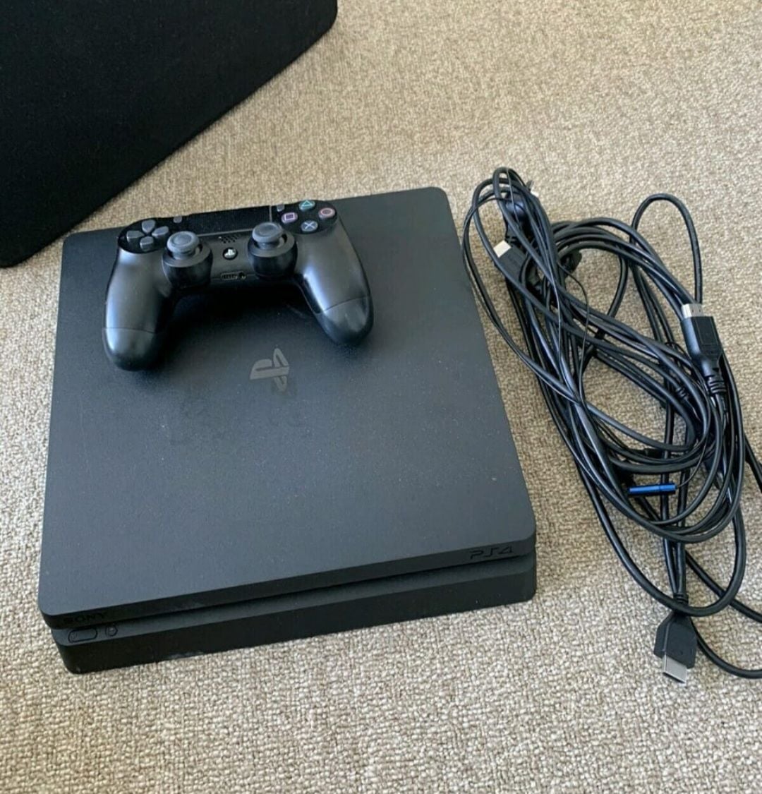 Ps4 good condition come with controller little drift - Image 2