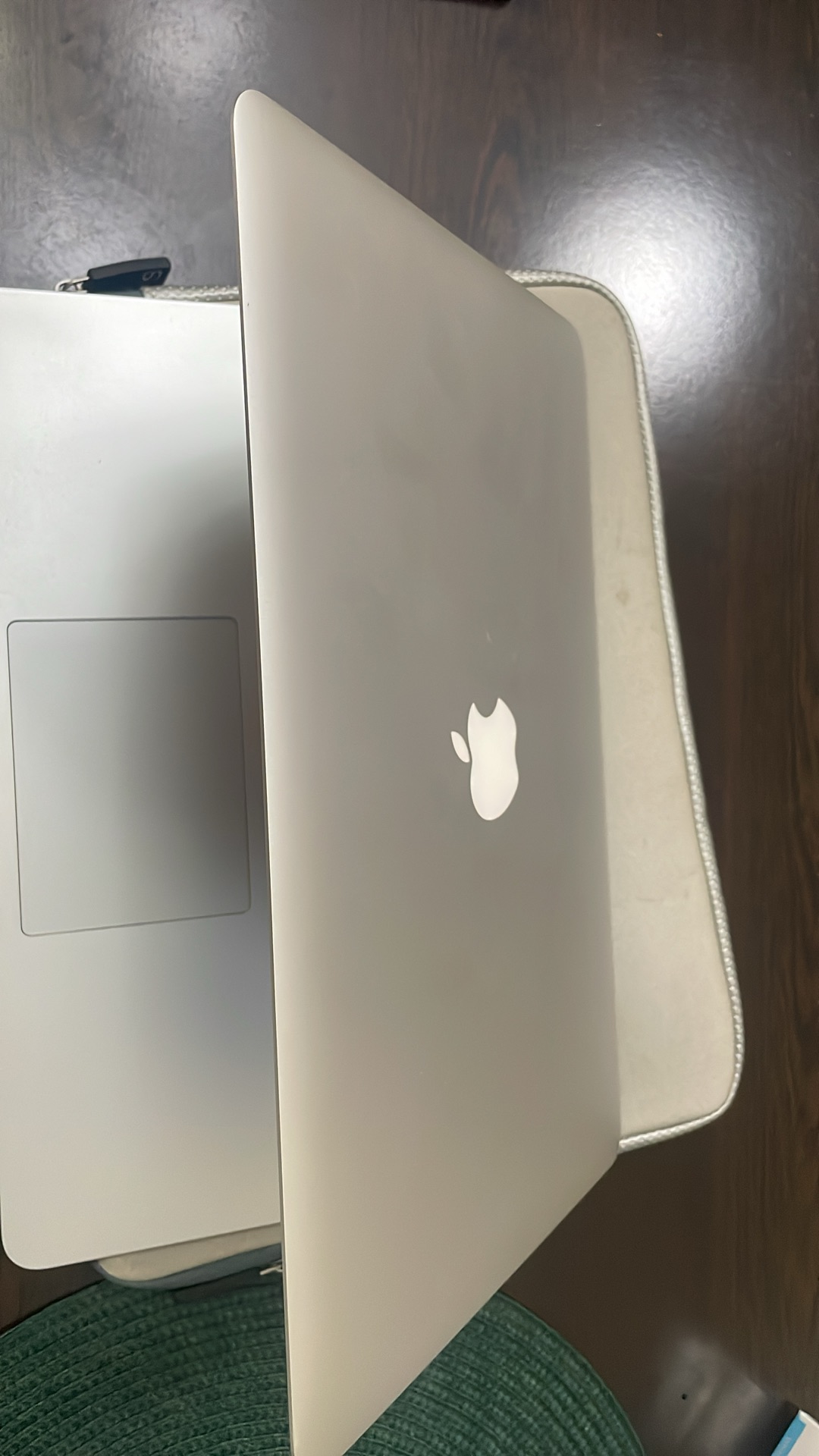 Mint condition Apple MacBook Air 13 inch - Image 7